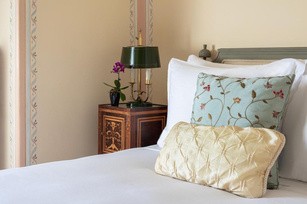 Deluxe Room with Valley View