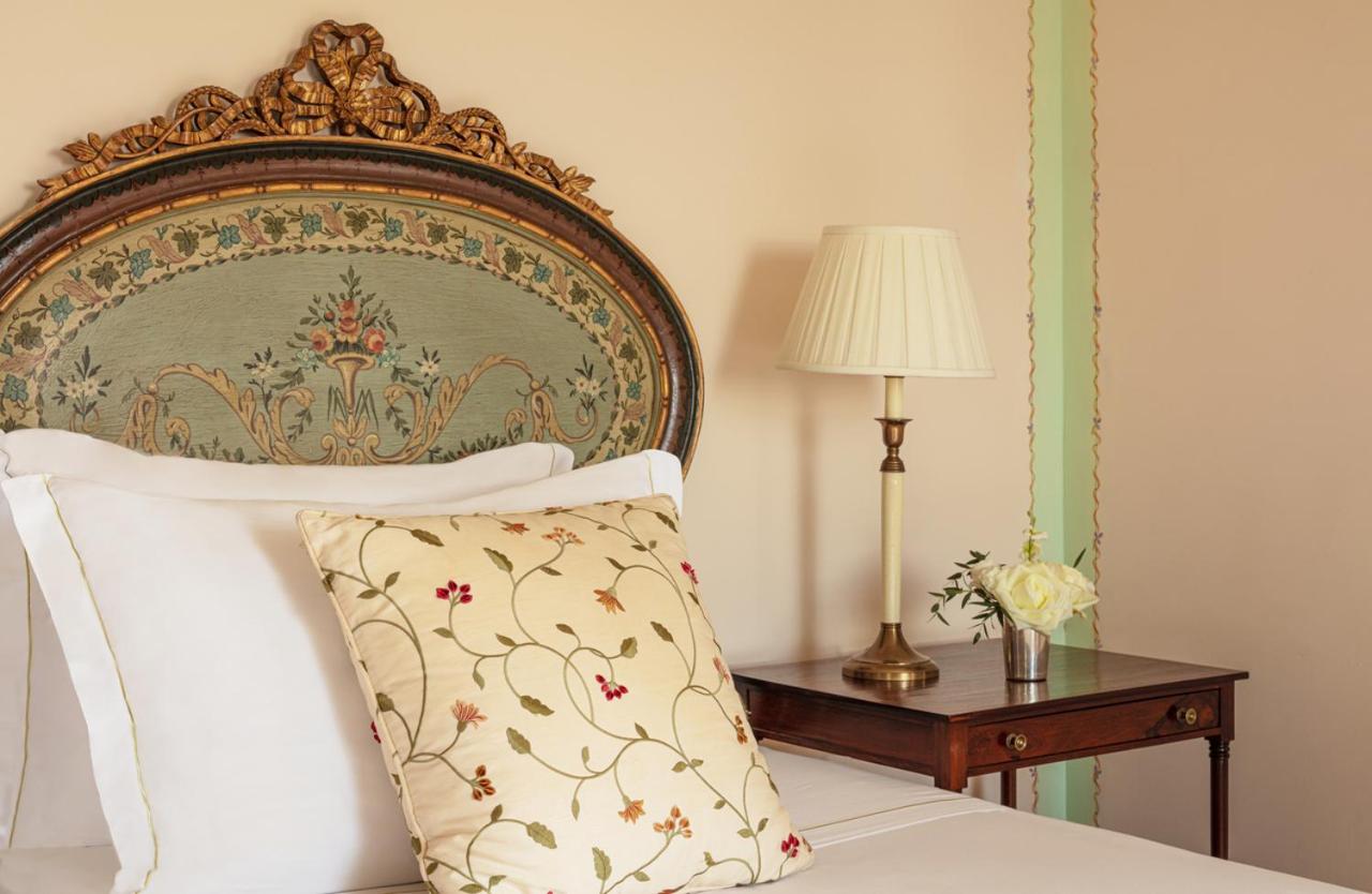 Deluxe Room with Valley View