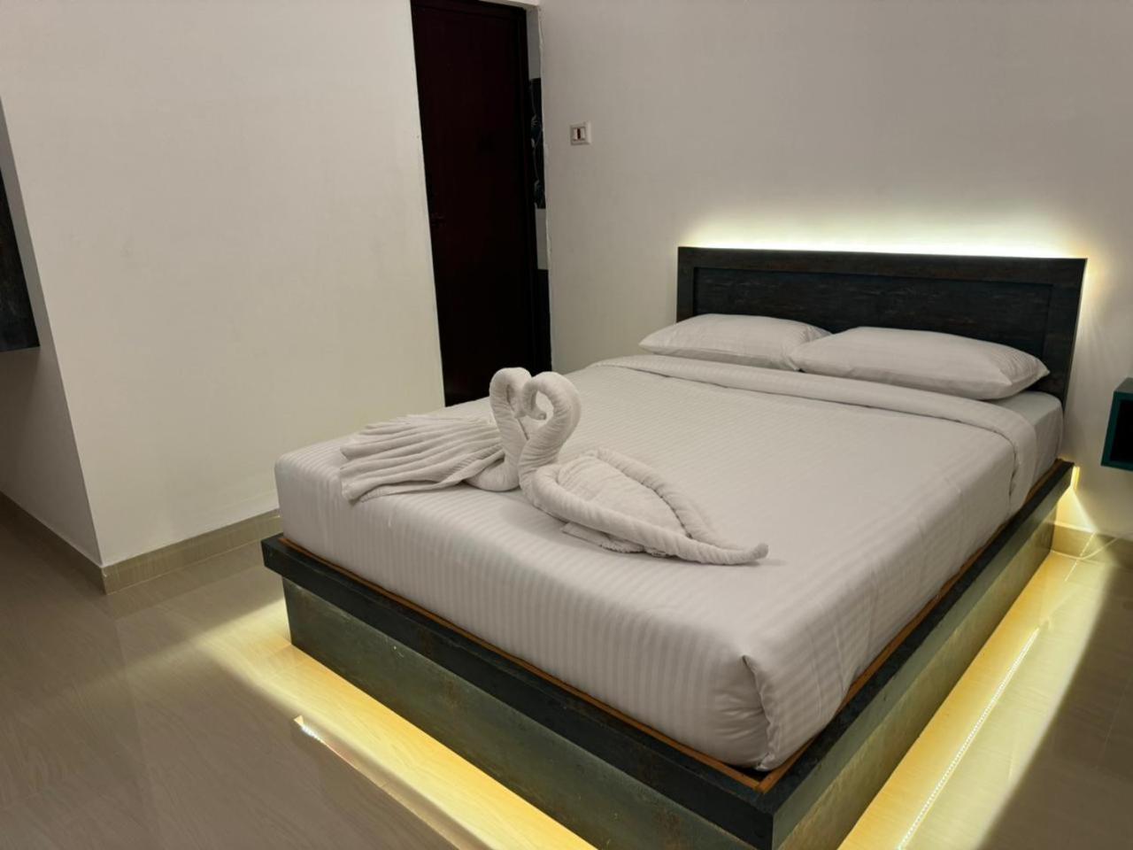 Deluxe Double Room - Photo 1