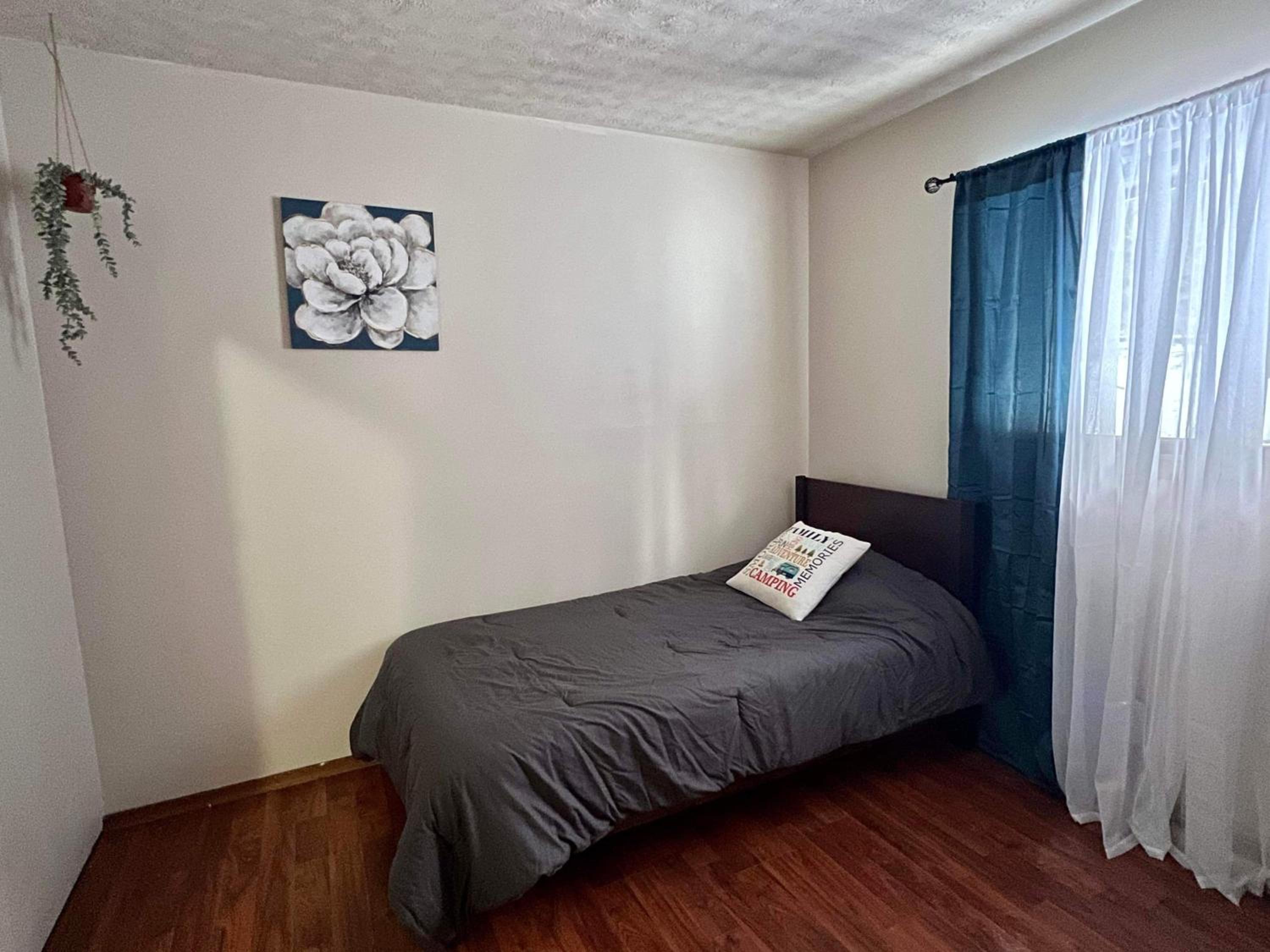 Four-Bedroom House photo 1