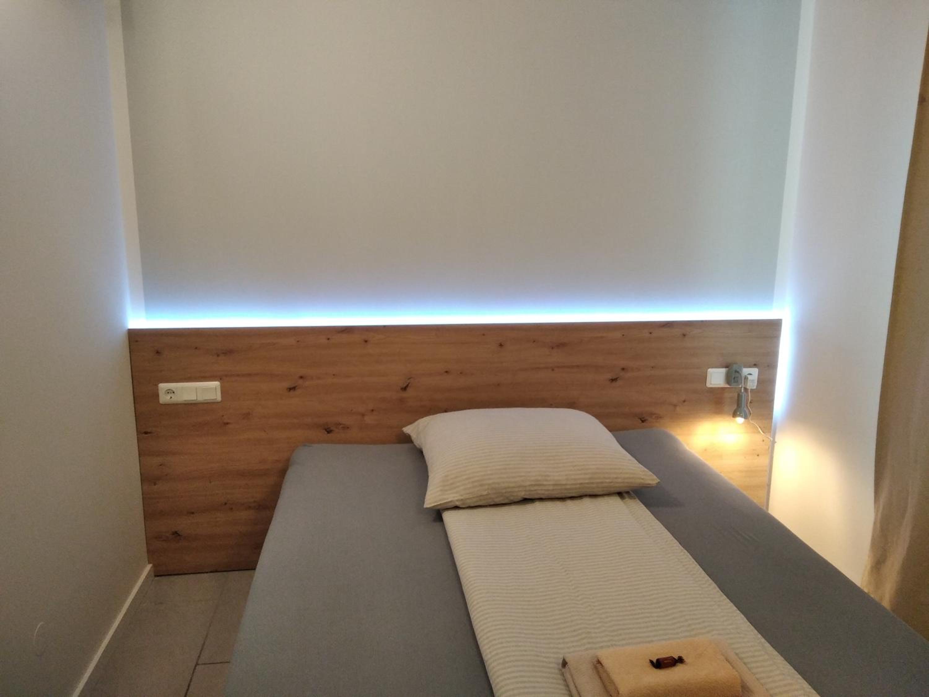Double Room with Private Bathroom - Photo 1