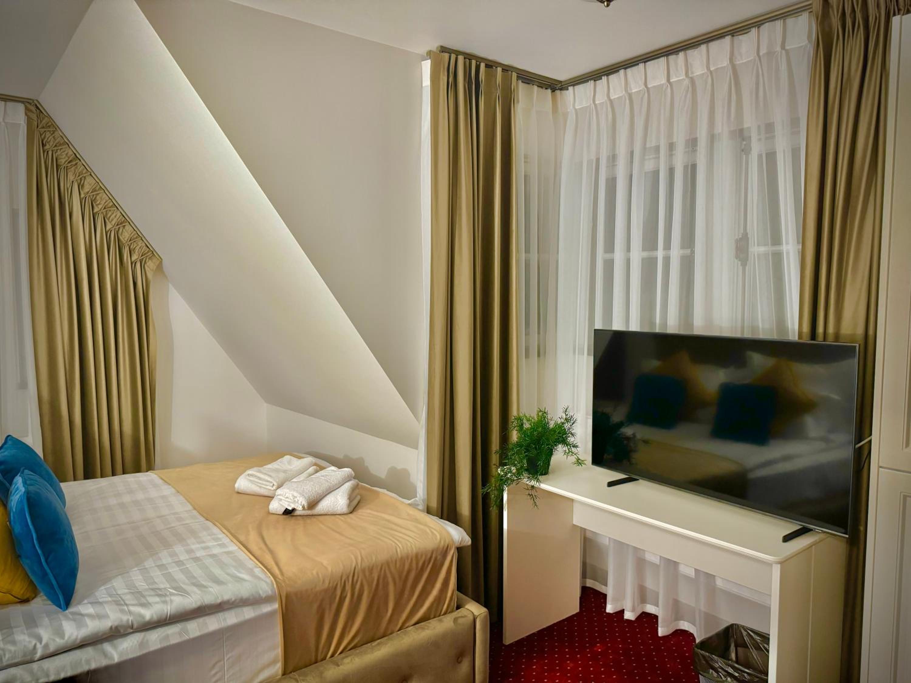 Economy Double Room photo 1