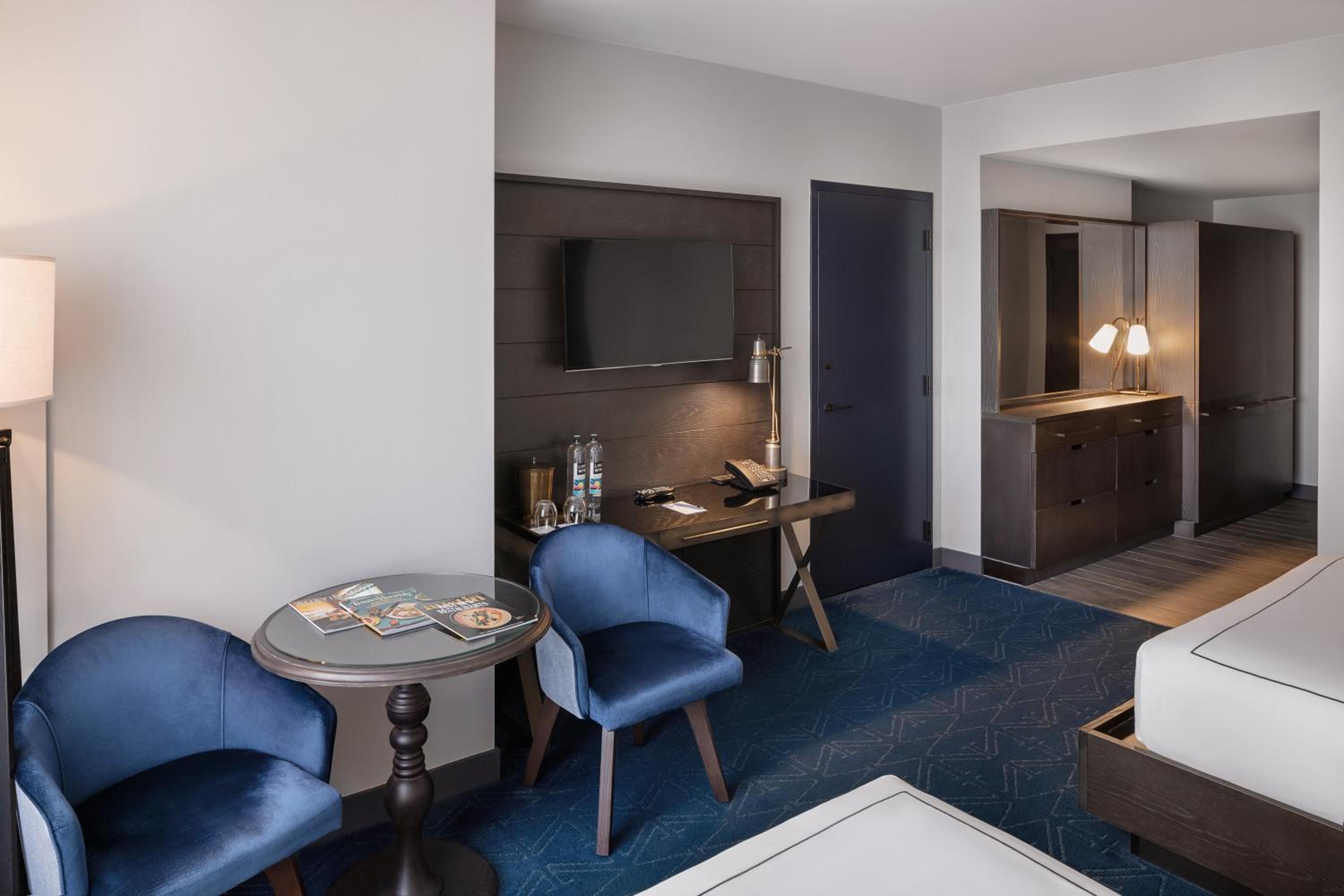 Presidential Suite (Non Smoking)