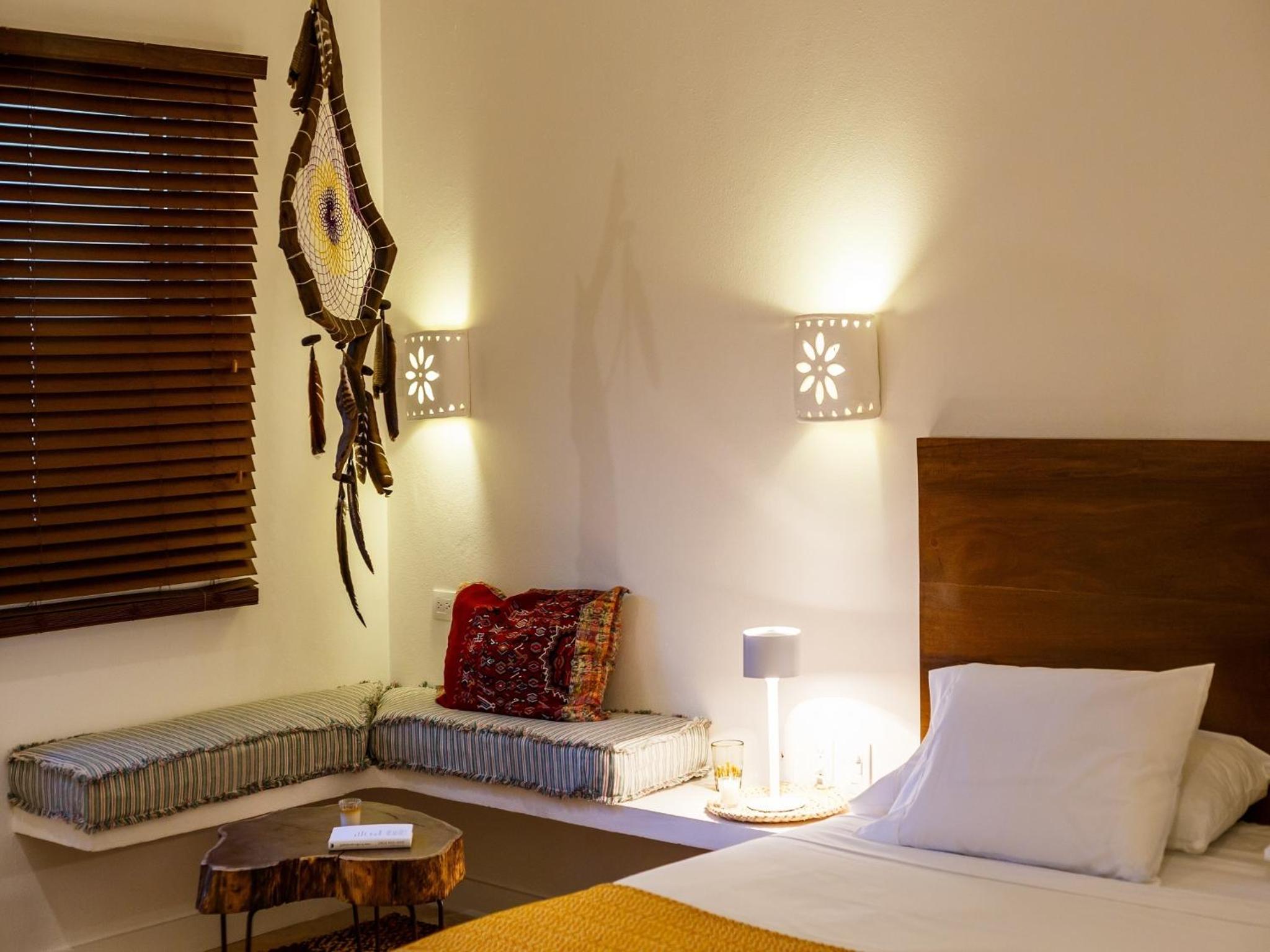Junior Suite with Terrace and city view (2 Adults + 2 Children) thumbnail 6