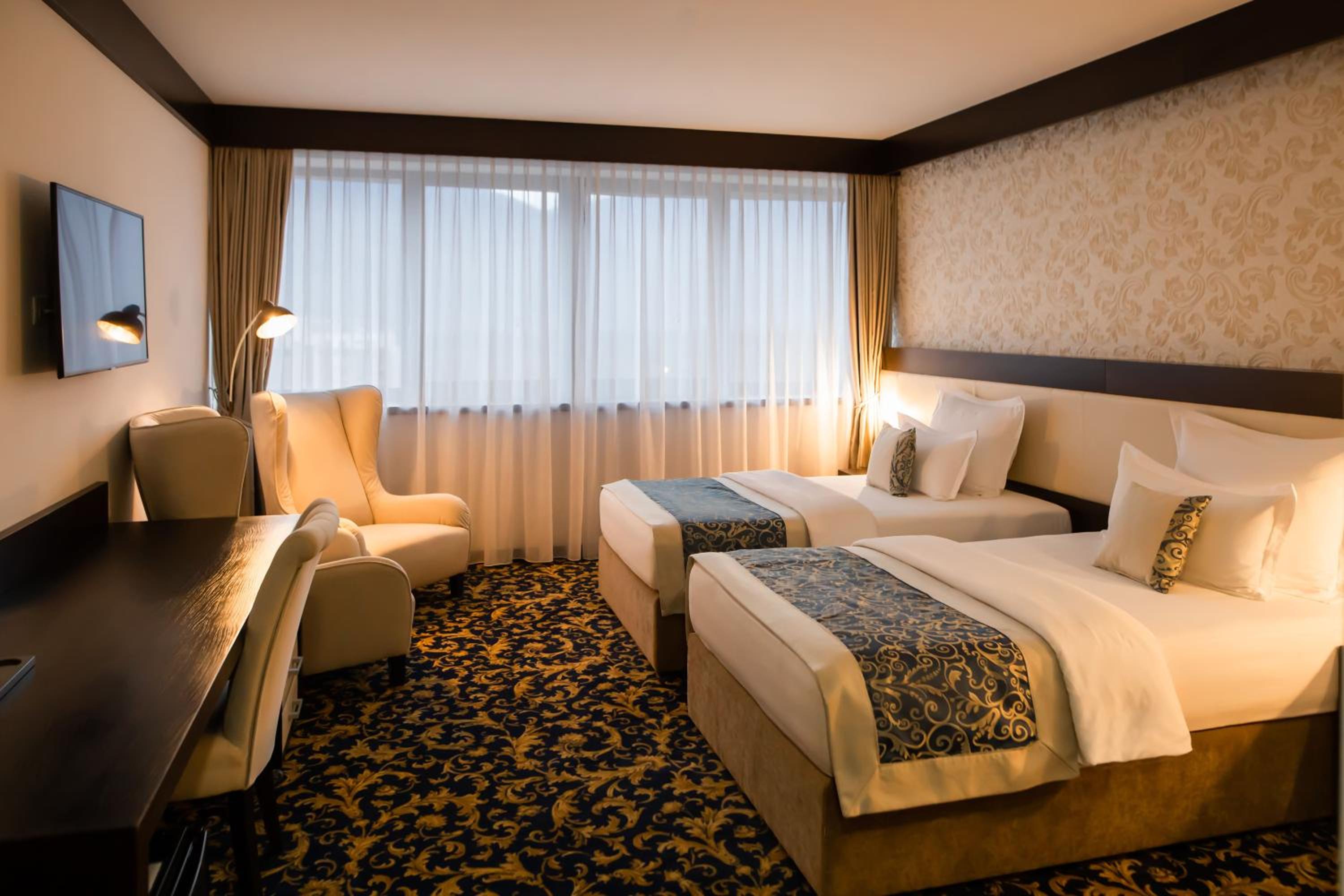 Deluxe Double or Twin Room photo 2