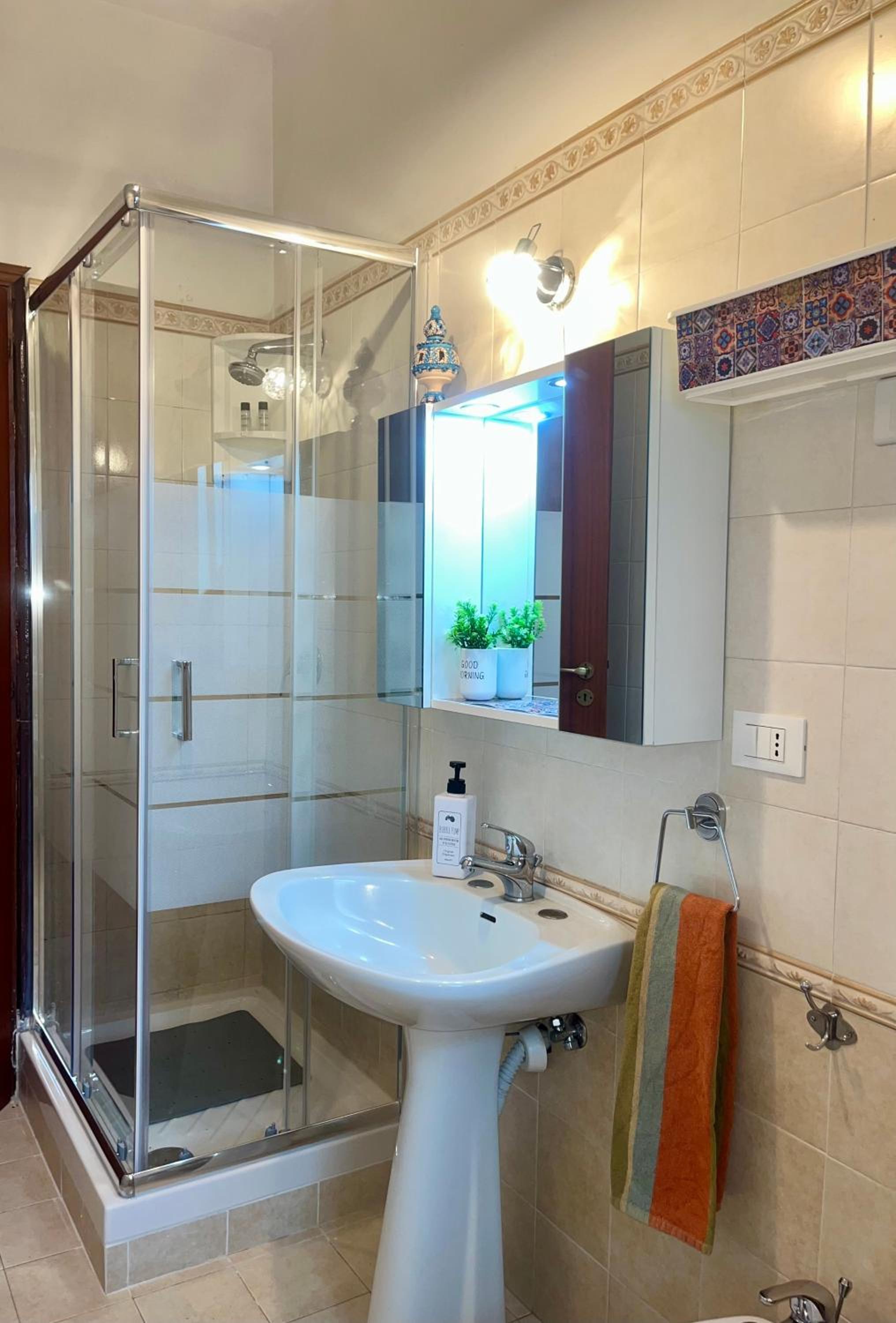 One-Bedroom Apartment - Photo 35