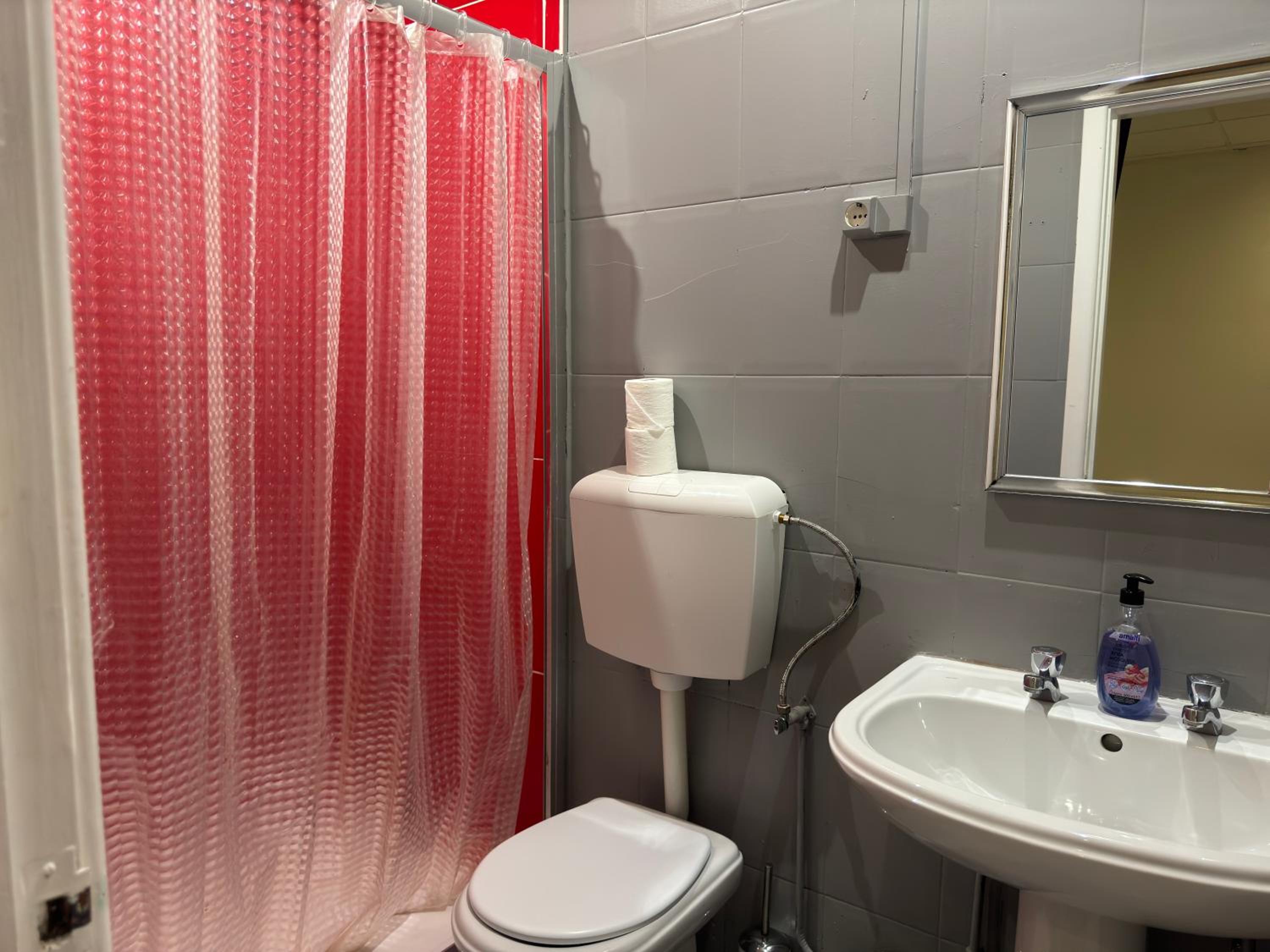 Double Room - Photo 3