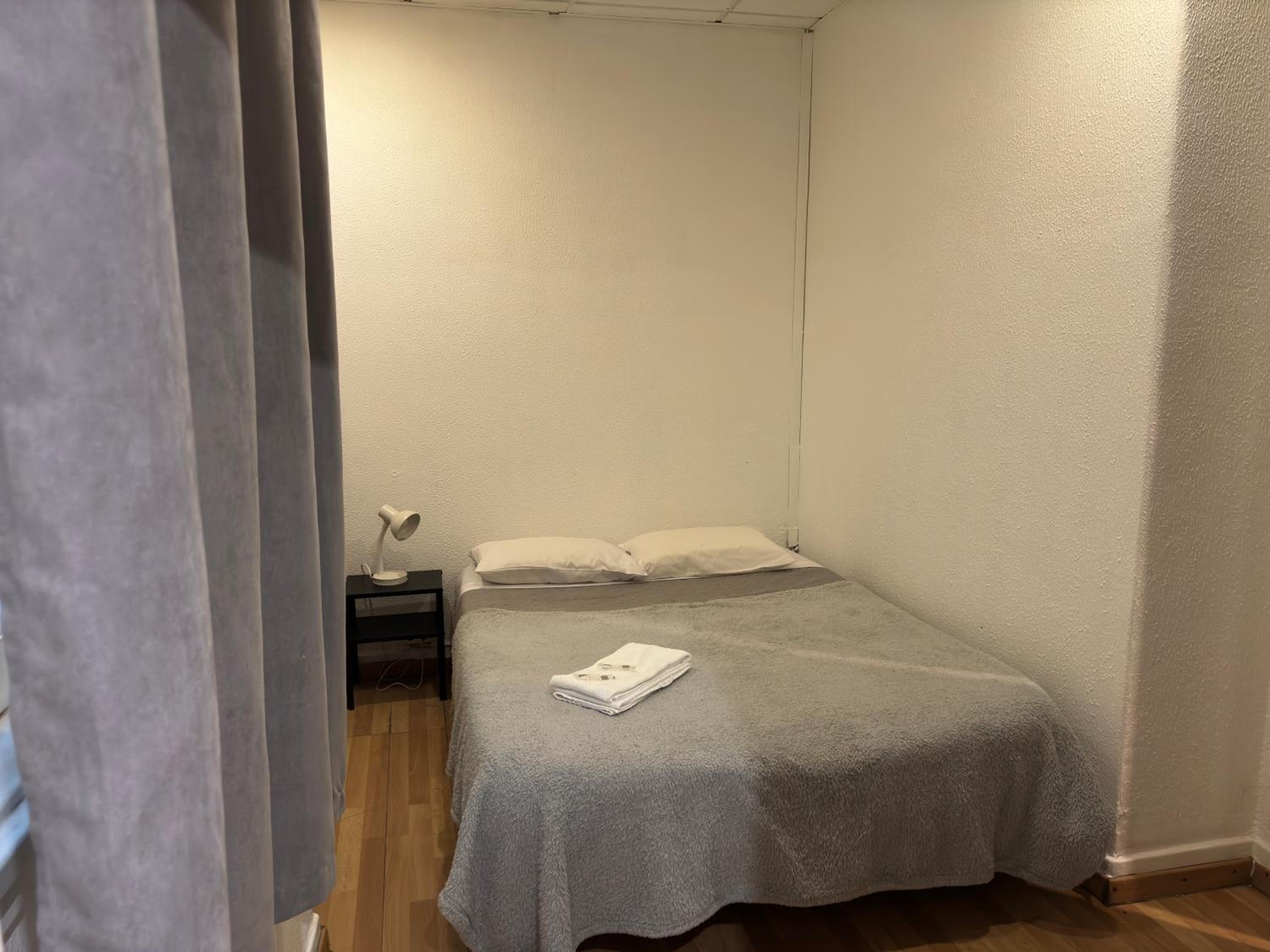 Double Room - Photo 8
