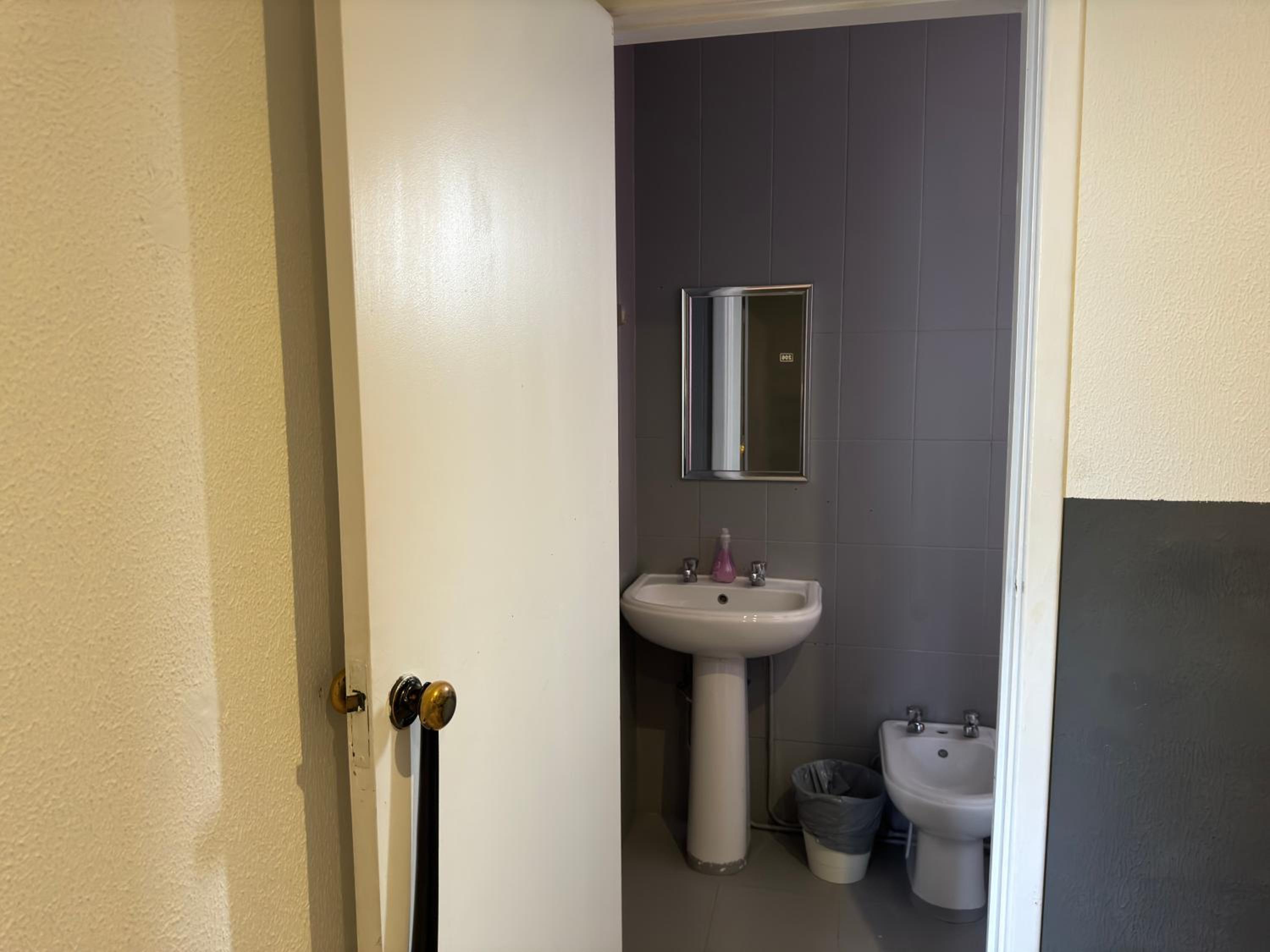 Standard Double Room - Photo 2