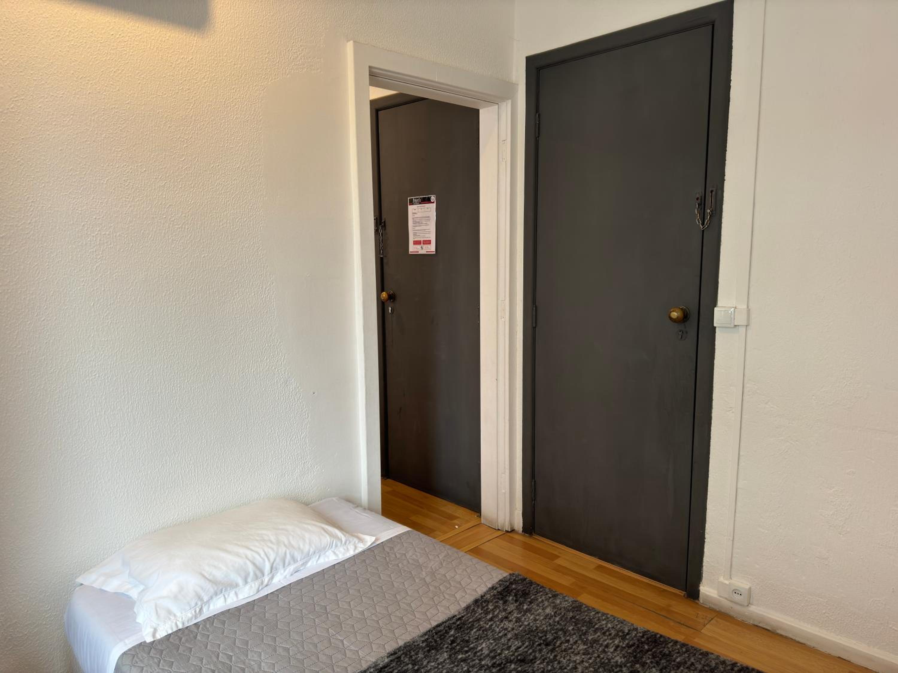 Triple Room - Photo 7
