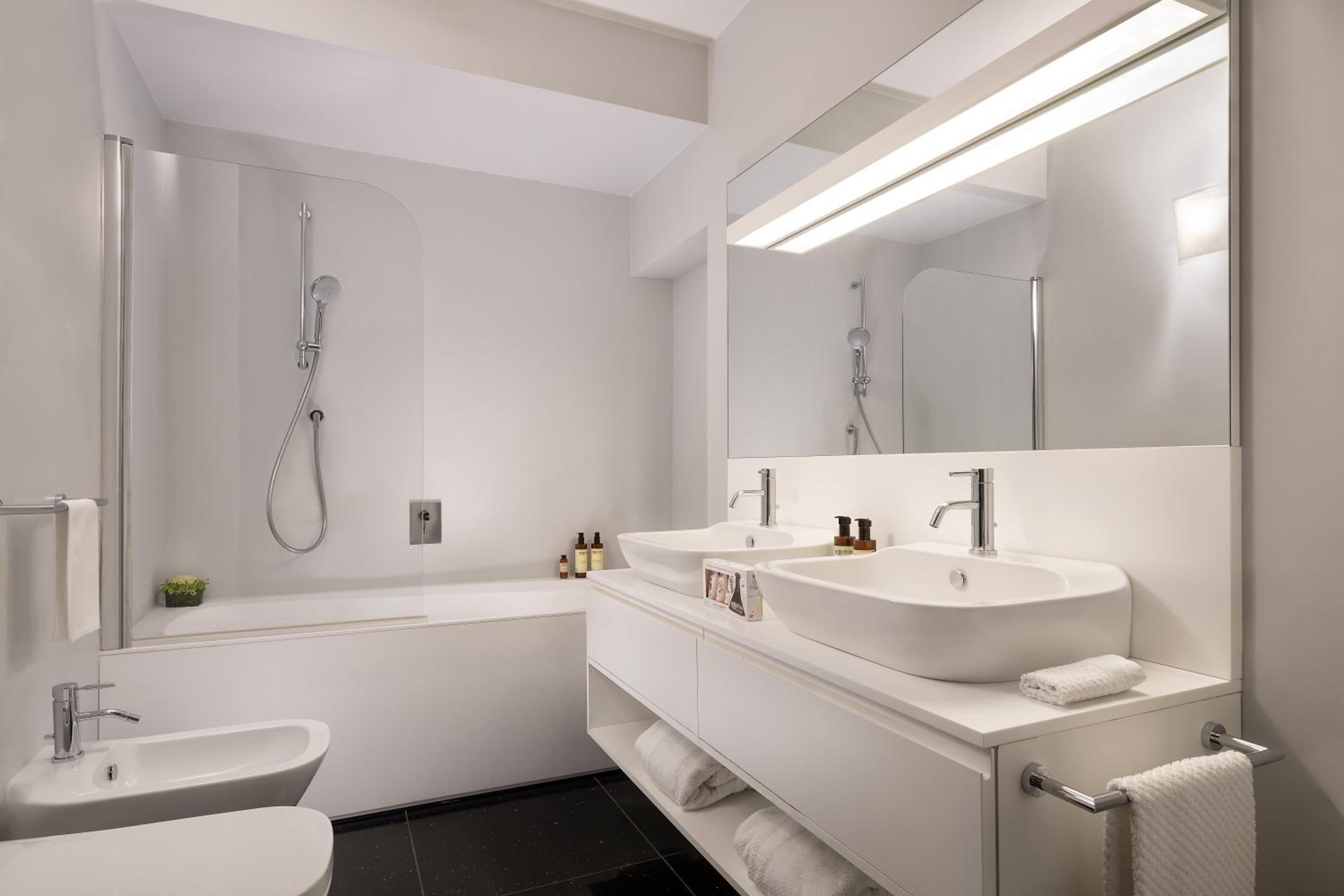 Prestige Suite photo 3
