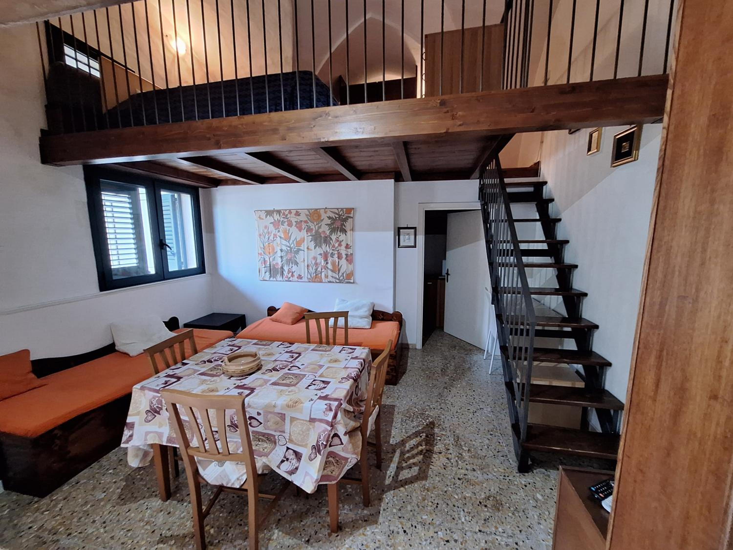 Duplex Quadruple Room