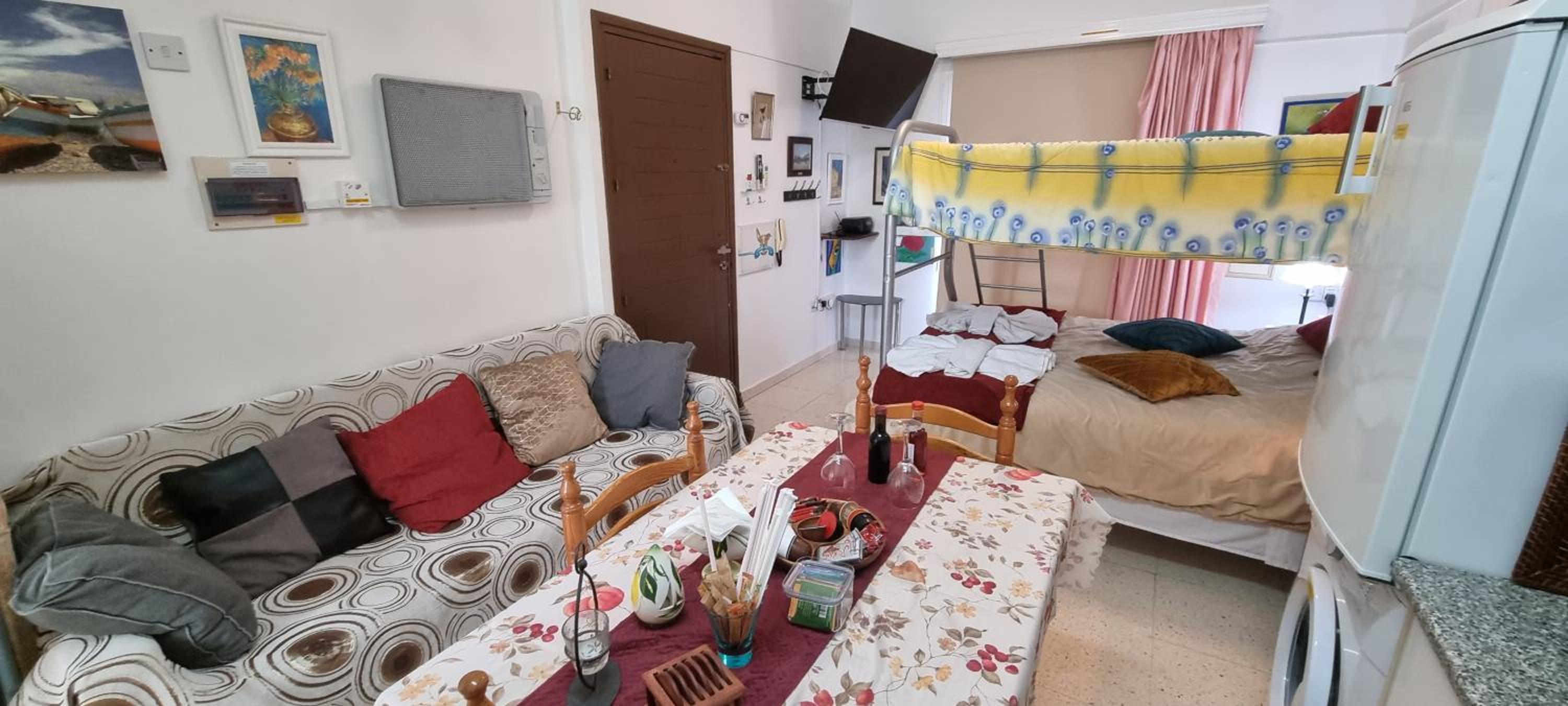 King Studio with Sofa Bed - Photo 19