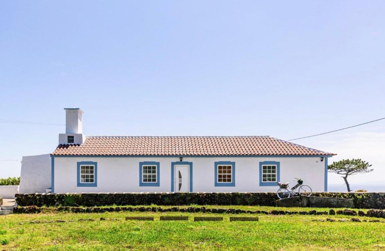 Three-Bedroom House photo 2
