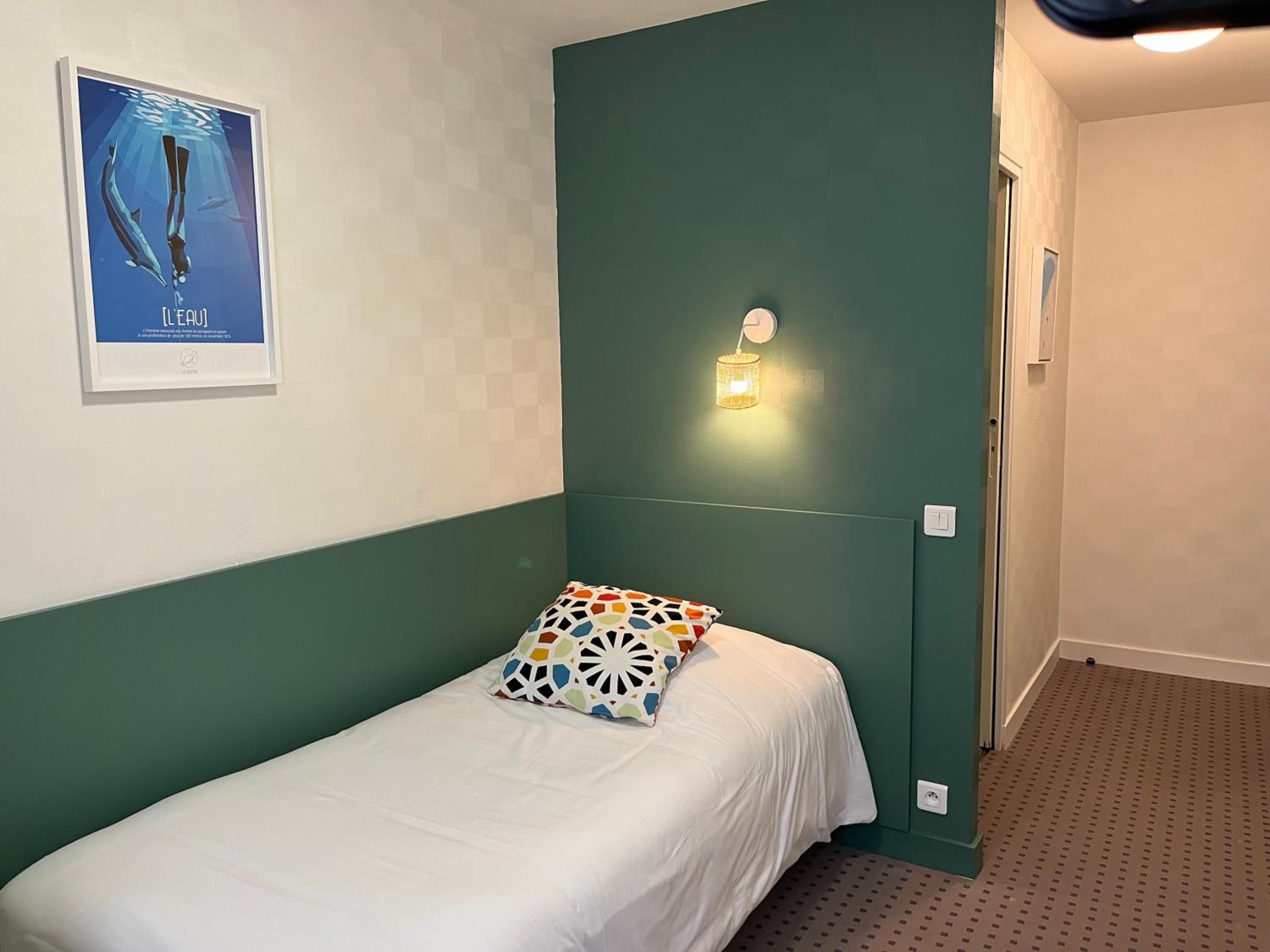 Economy Single Room