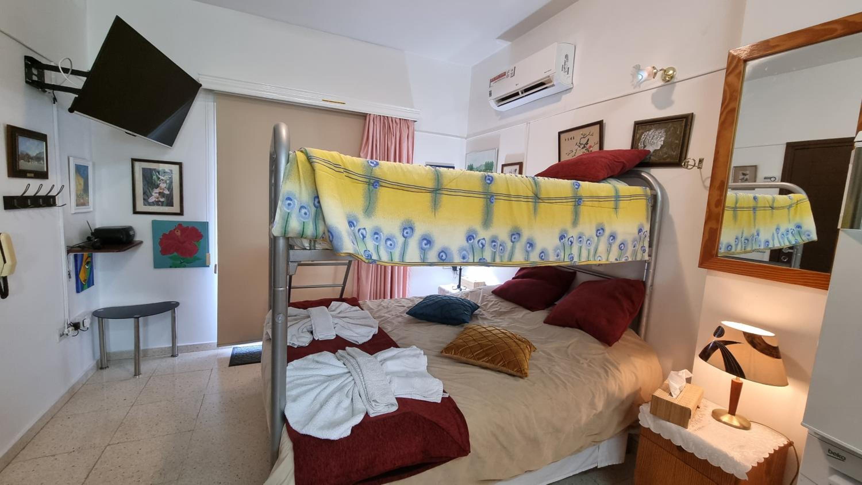 King Studio with Sofa Bed - Photo 26