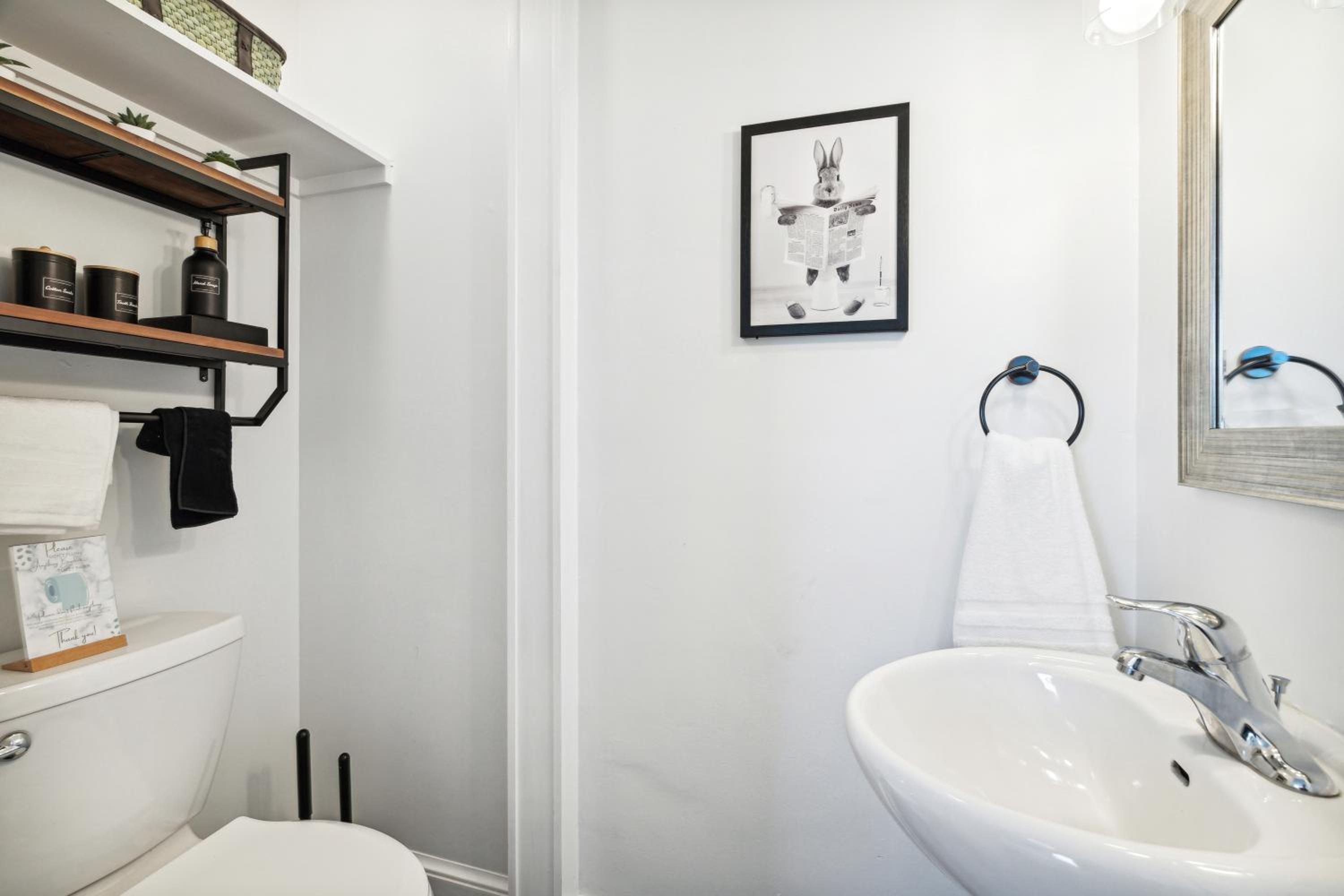 Three-Bedroom House photo 2