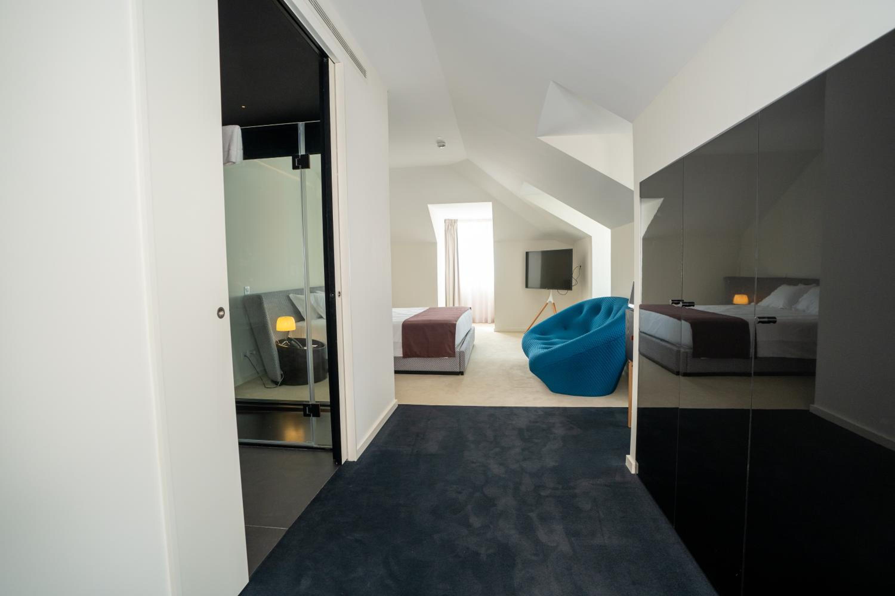 Standard Double Suite