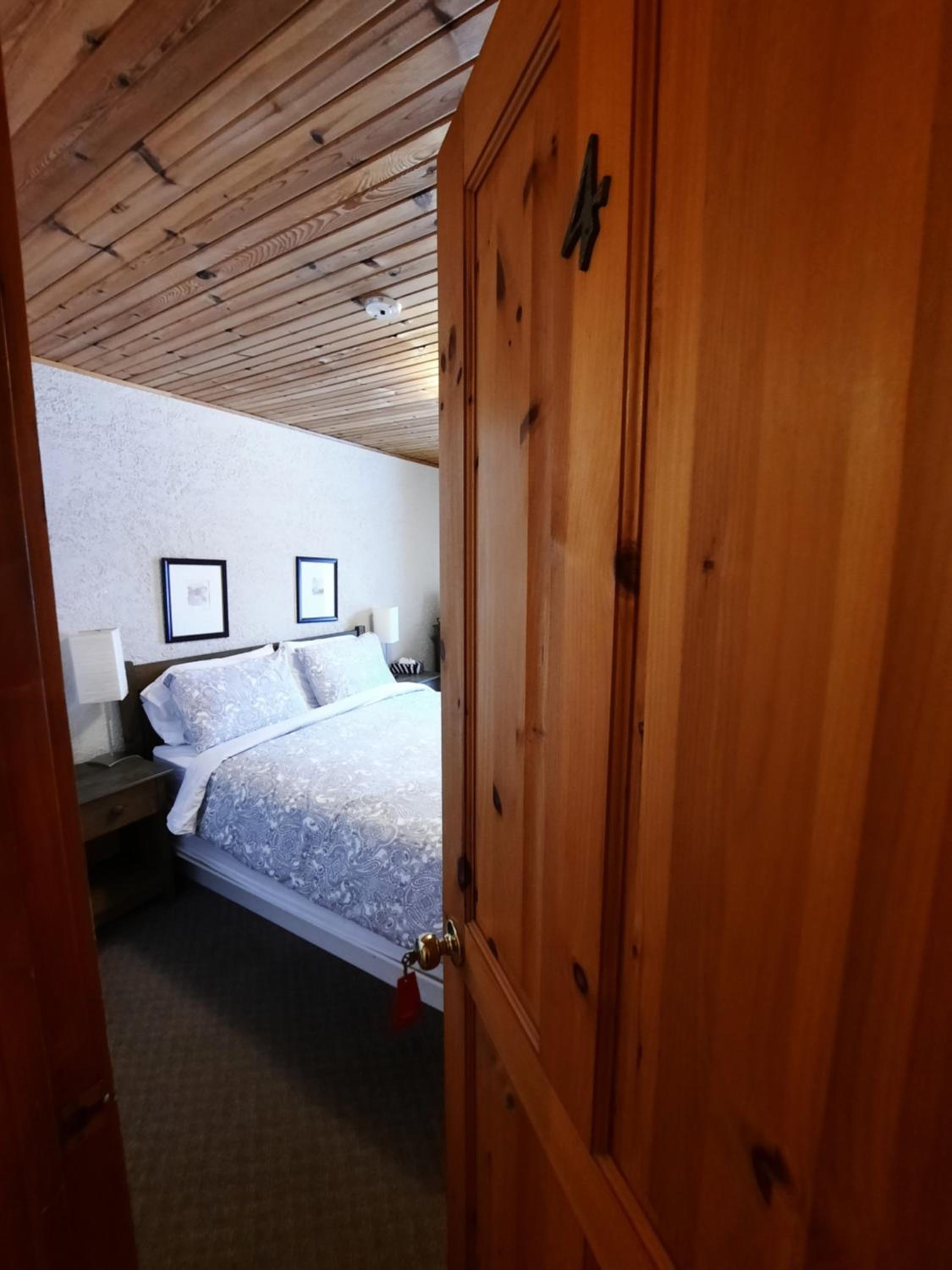 Double Room With Private External Bathroom