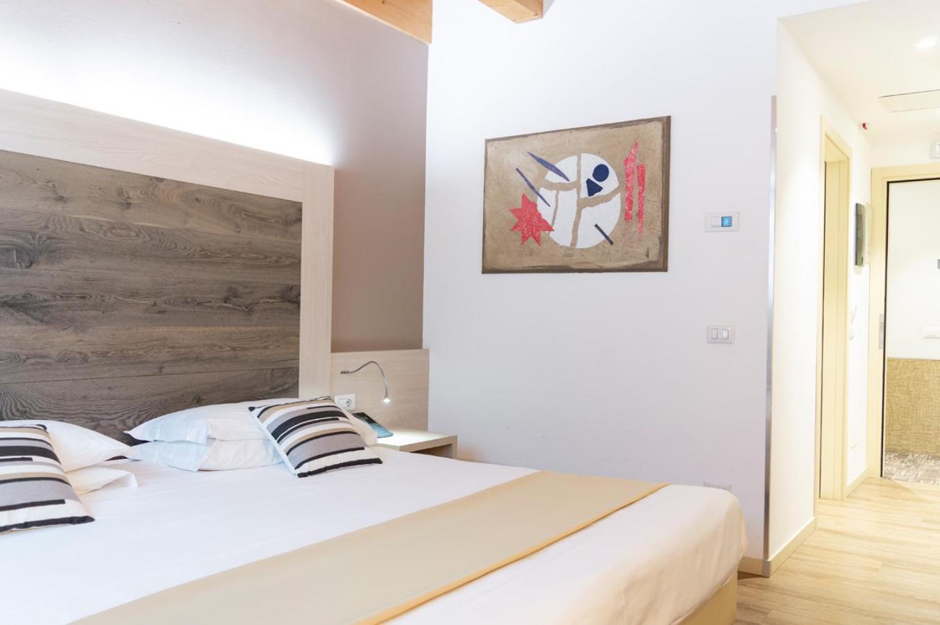 Superior Double Room - Photo 8