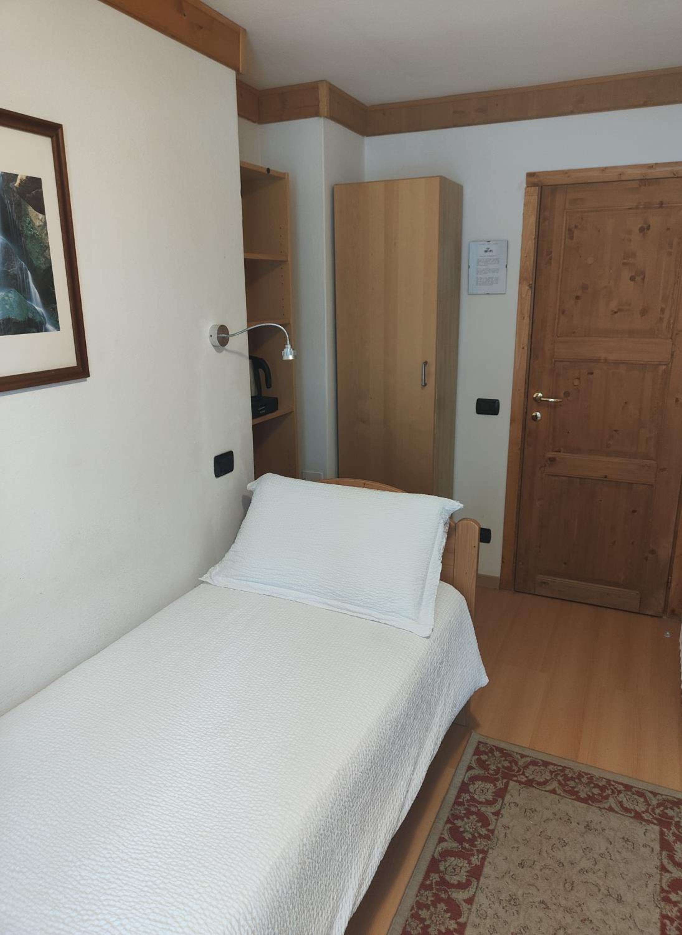 Single Room with Balcony photo 1