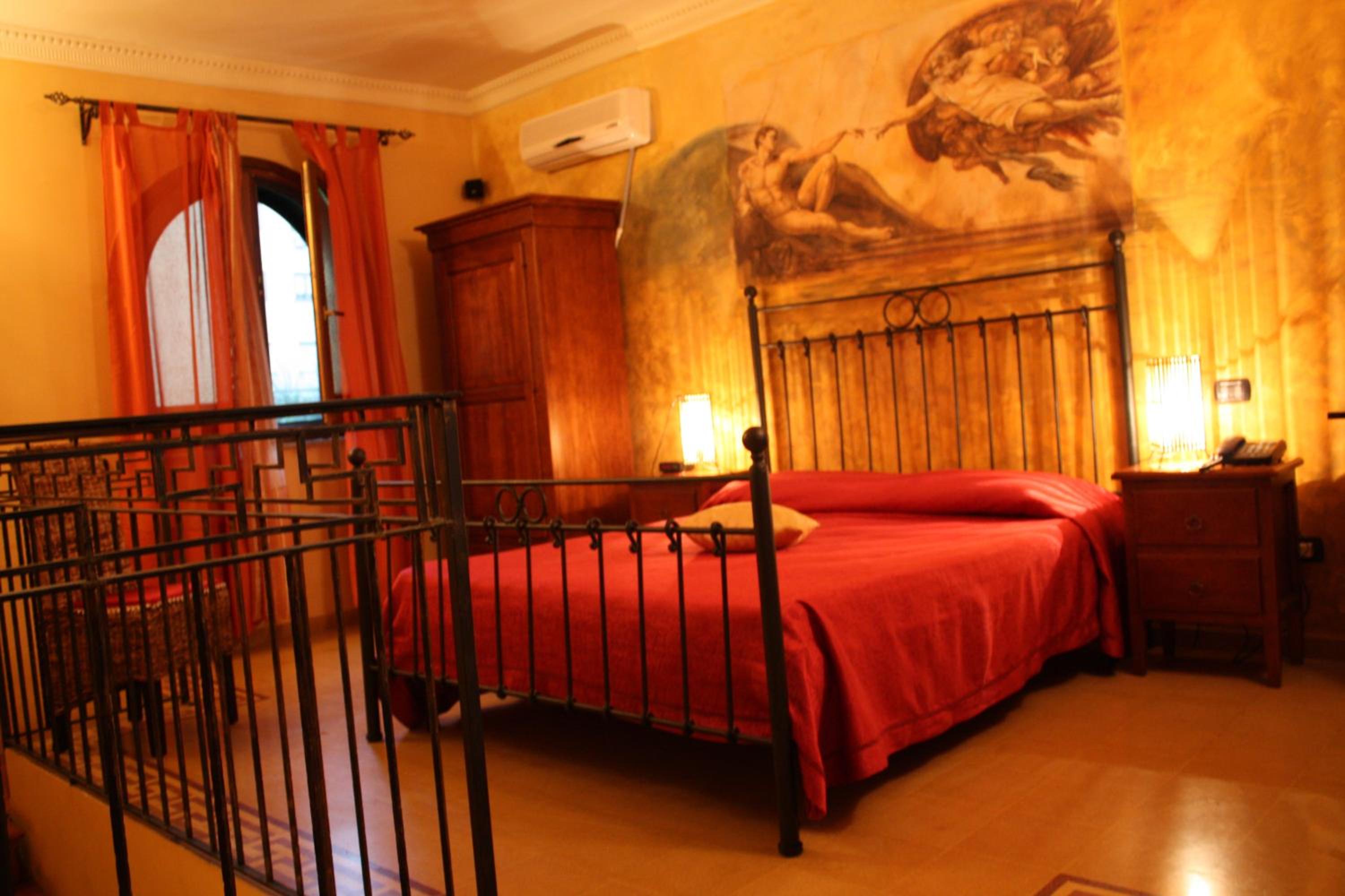 Double Room - Photo 9
