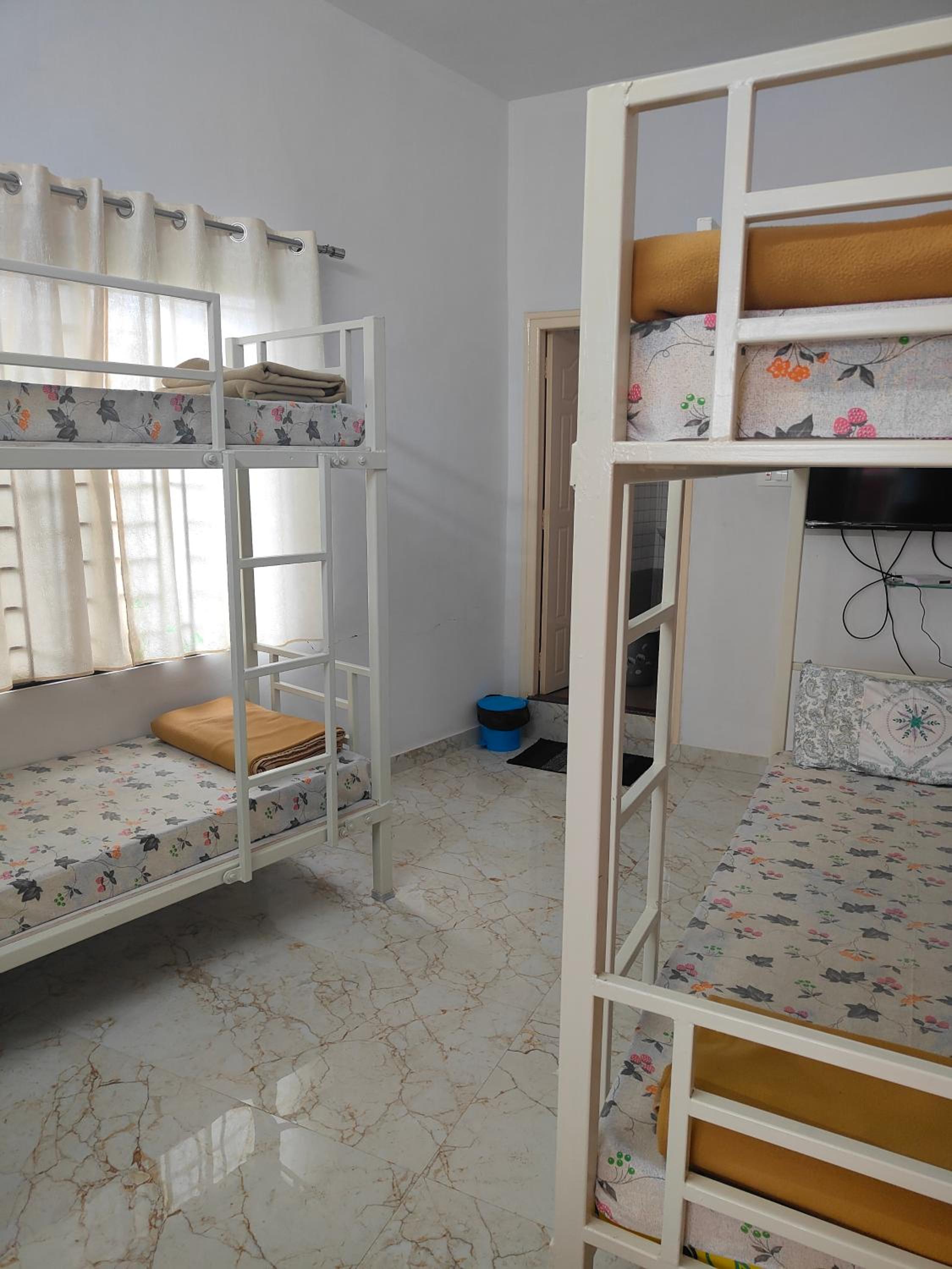 Budget Double Room photo 2
