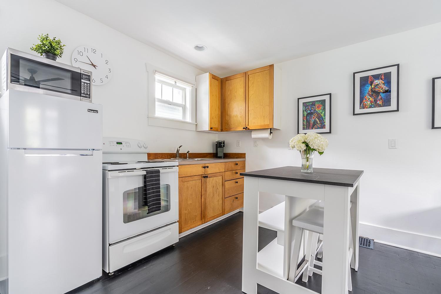 Studio Apartment photo 3