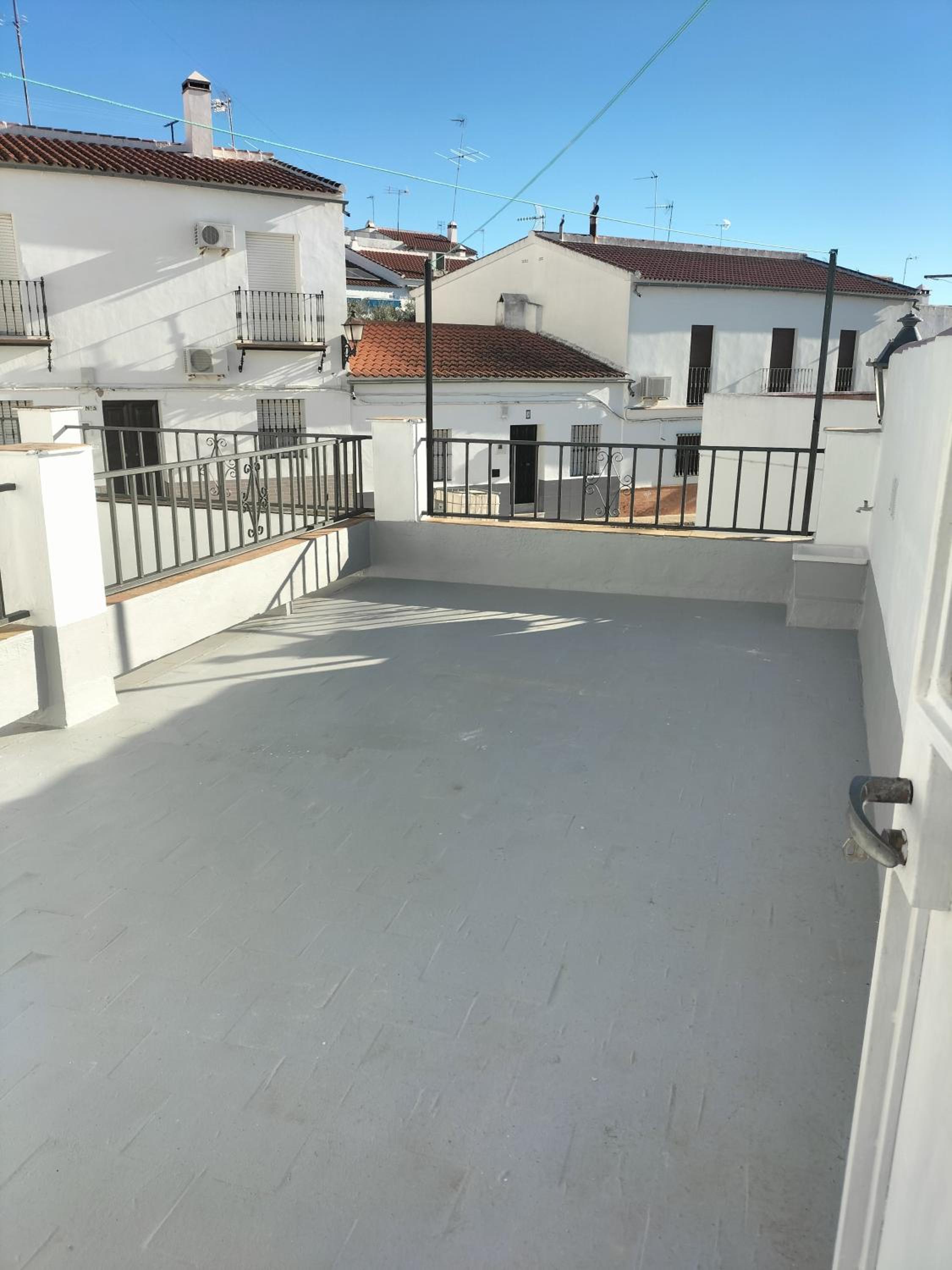 Three-Bedroom House photo 2