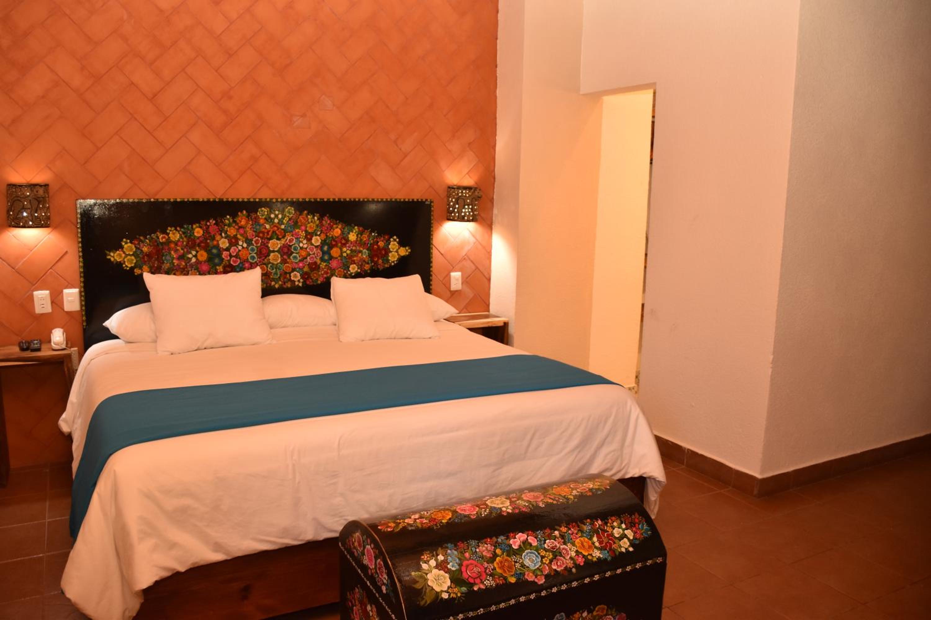 King Suite - Photo 9