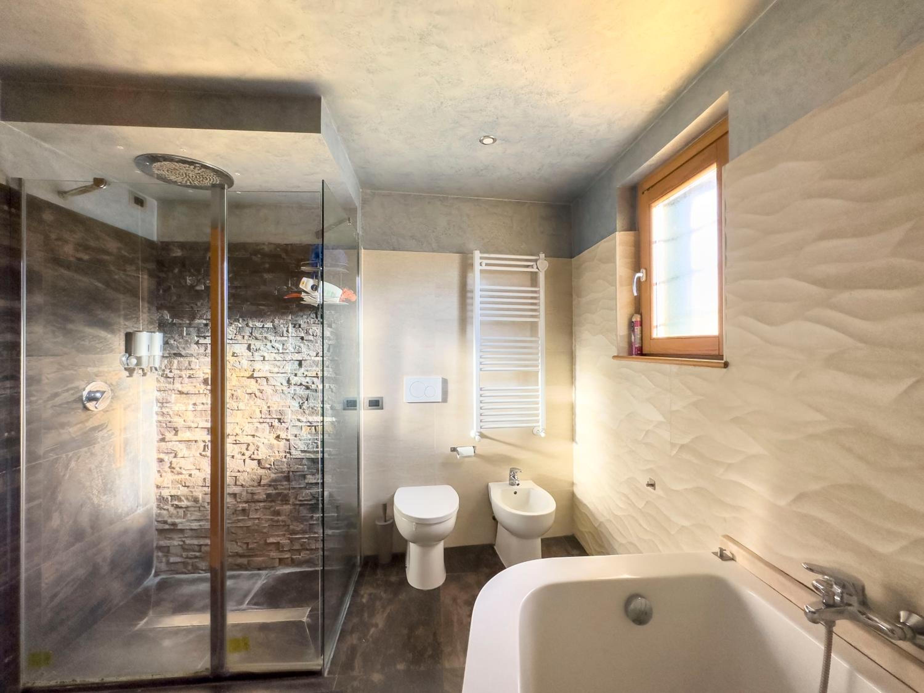 Twin Room With Shared Toilet photo 2