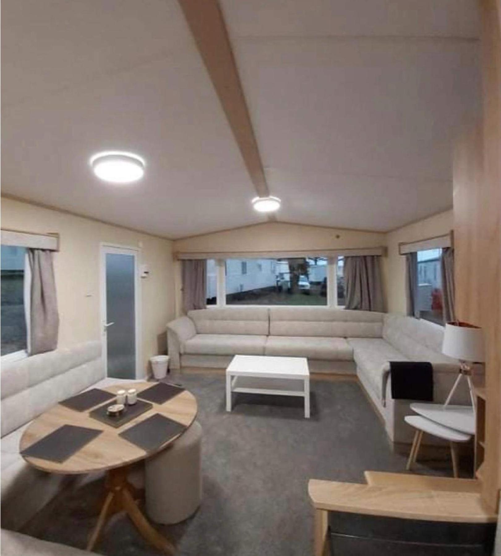 Caravan photo 1