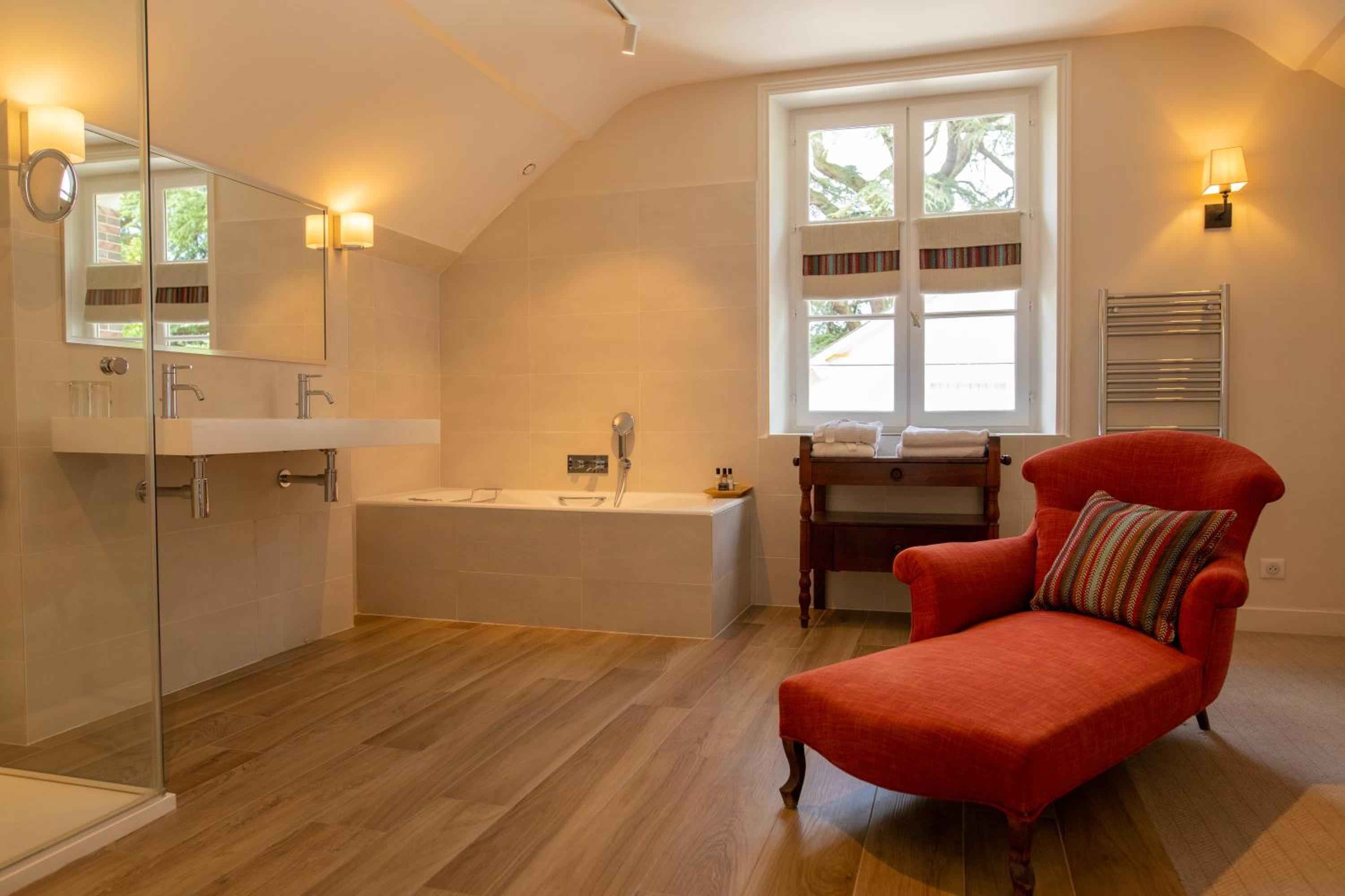 Apartment - Photo 2