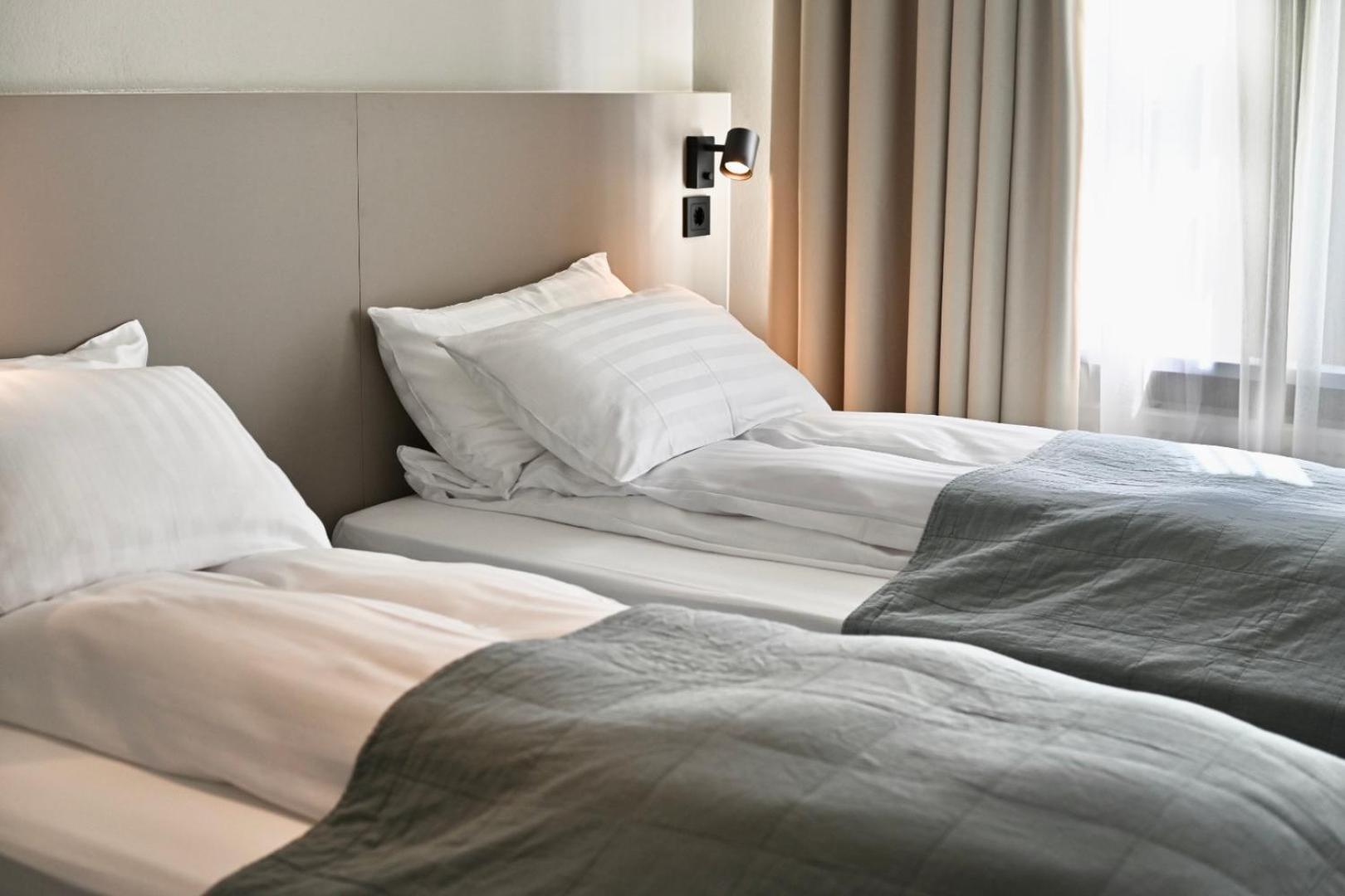 Double or Twin Room - Photo 6
