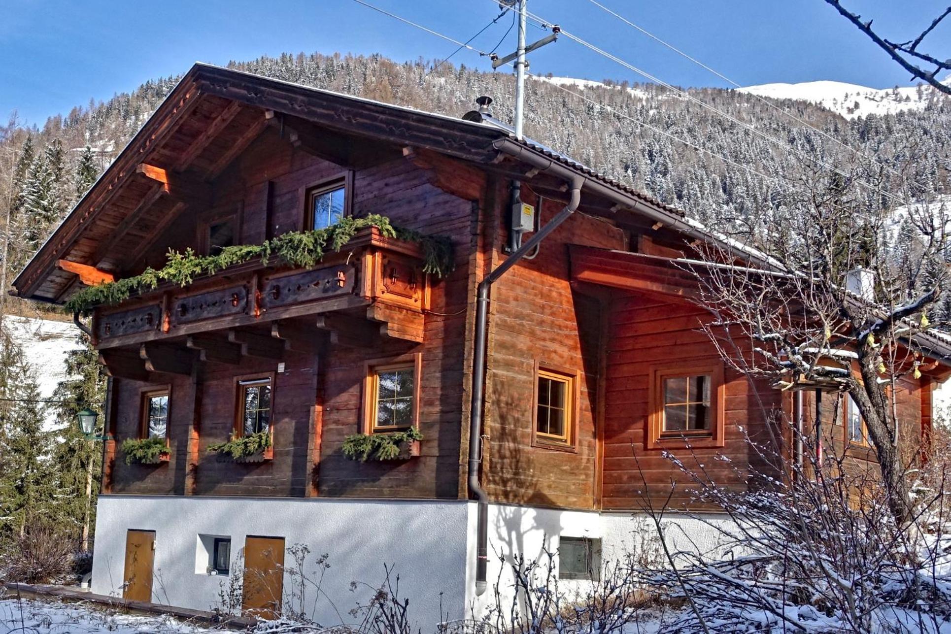 Three-Bedroom House photo 2