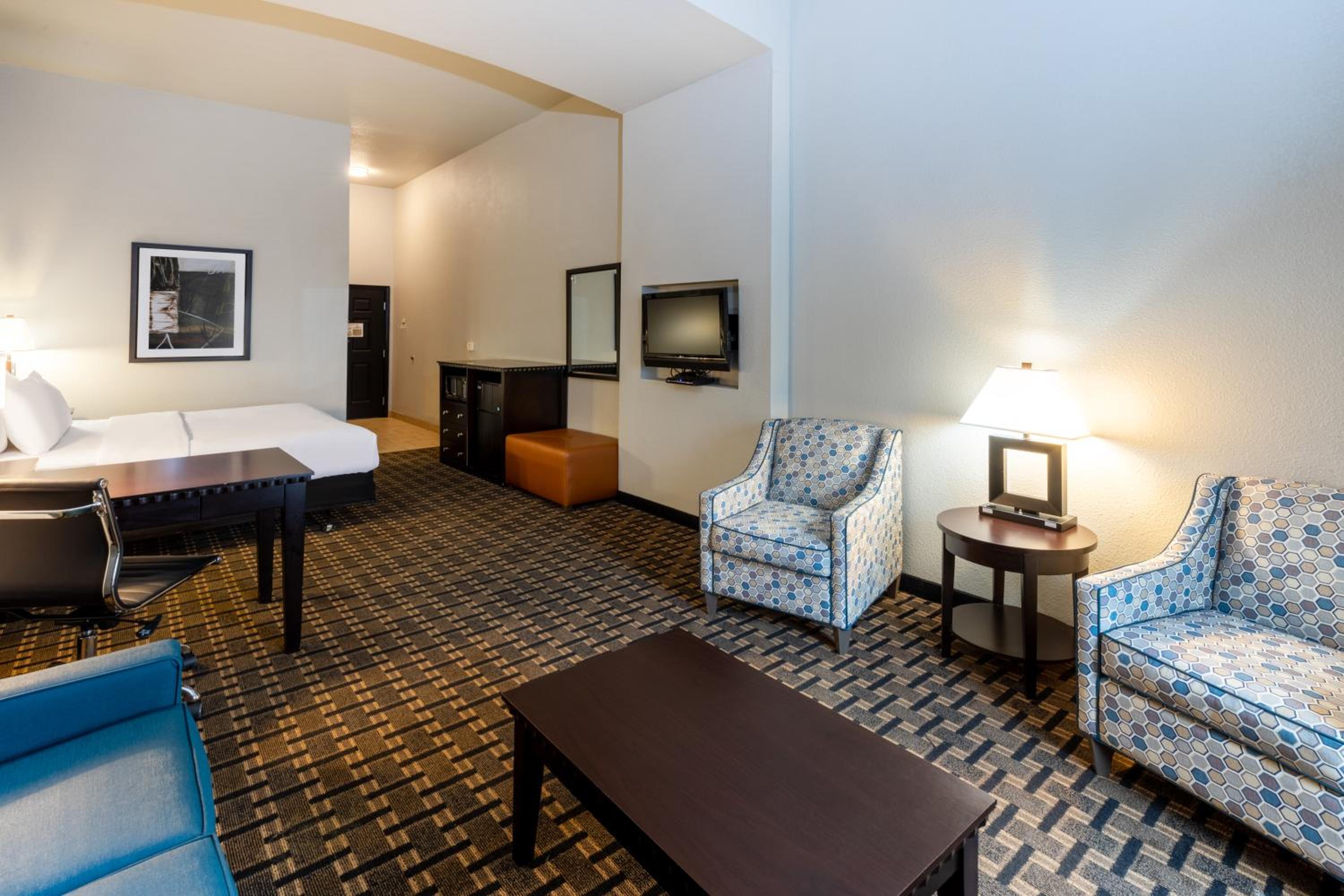 King Studio Suite - Mobility Access/Non-Smoking - Photo 2