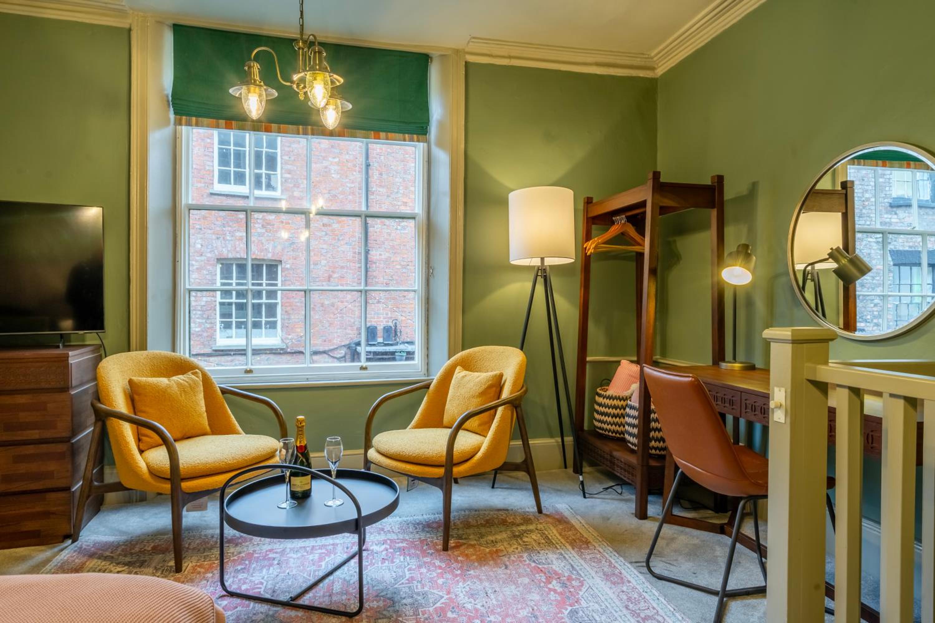 One-Bedroom Apartment