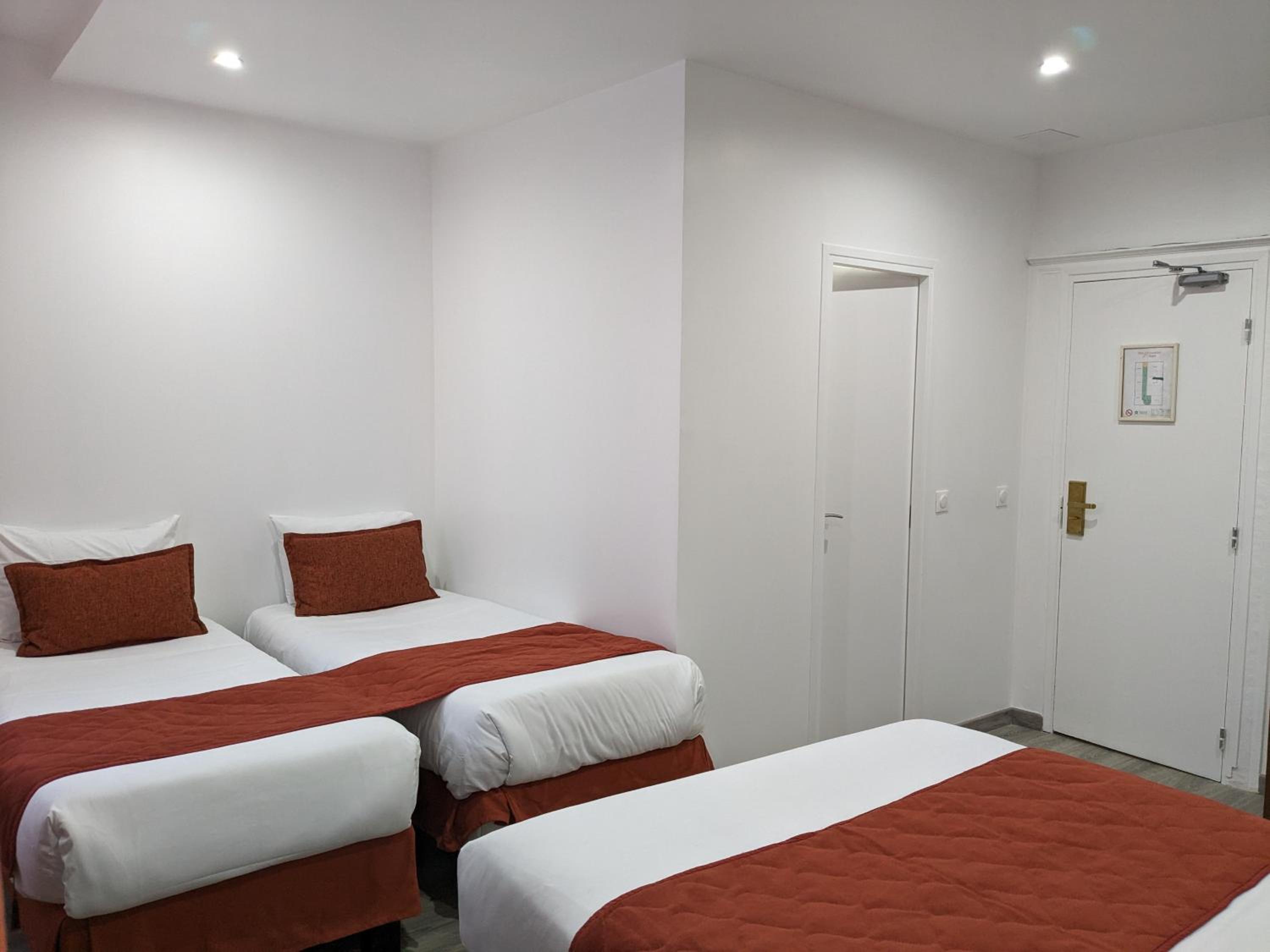 Triple Room - Photo 2