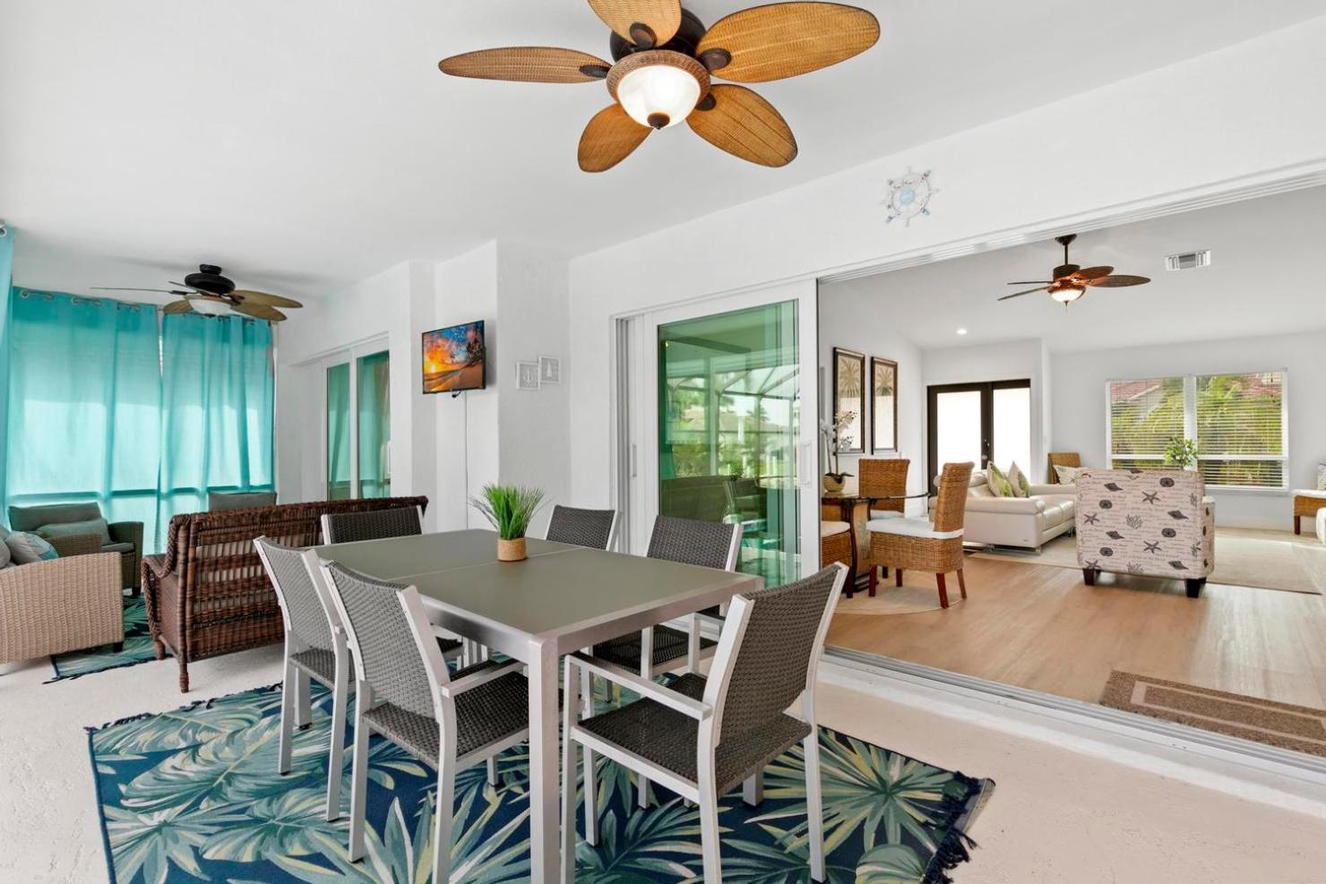 Three-Bedroom House photo 2