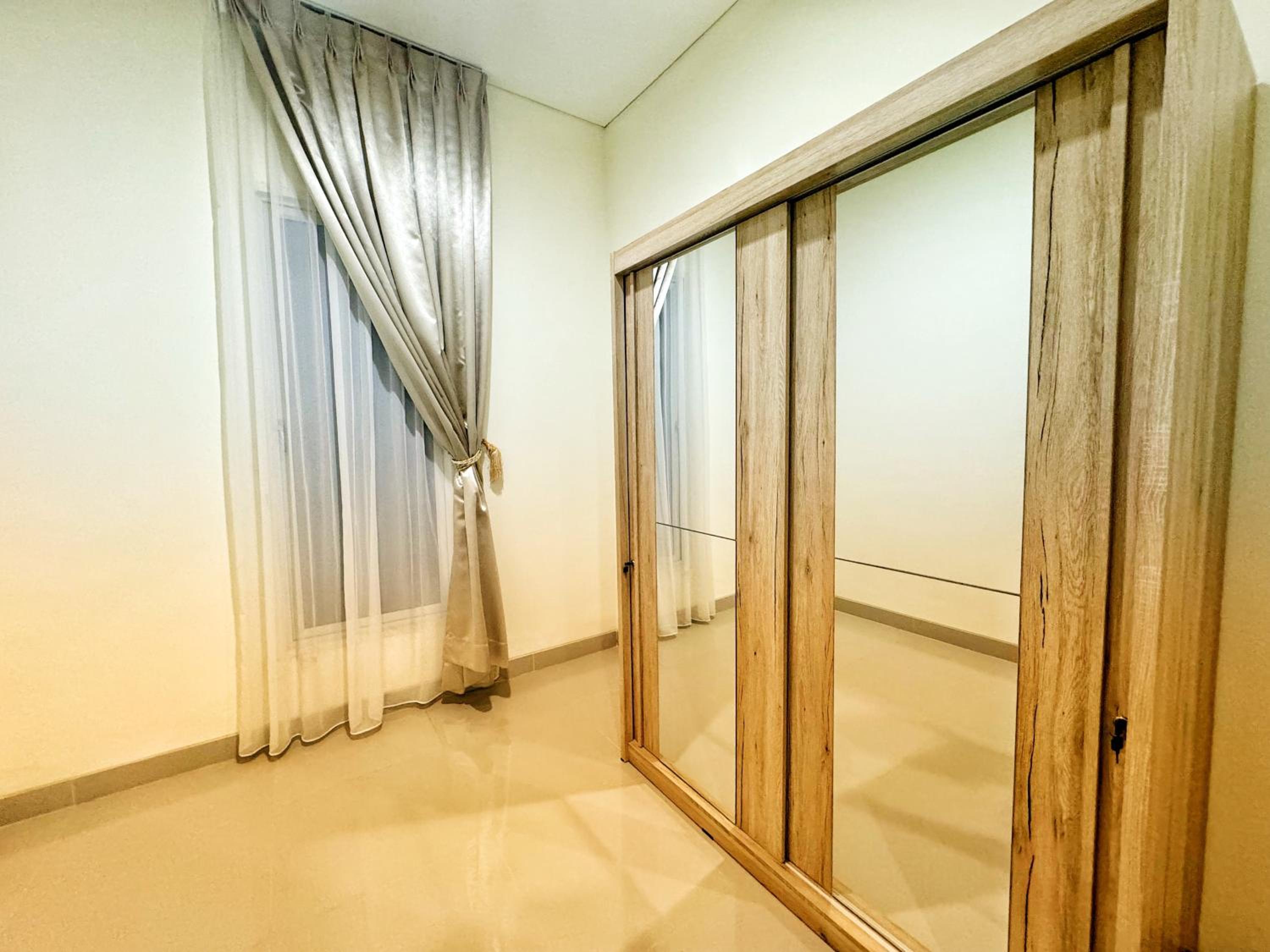 Four-Bedroom House photo 1