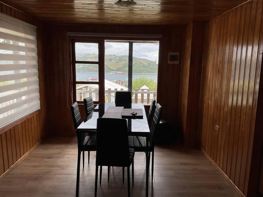 Four-Bedroom House photo 3