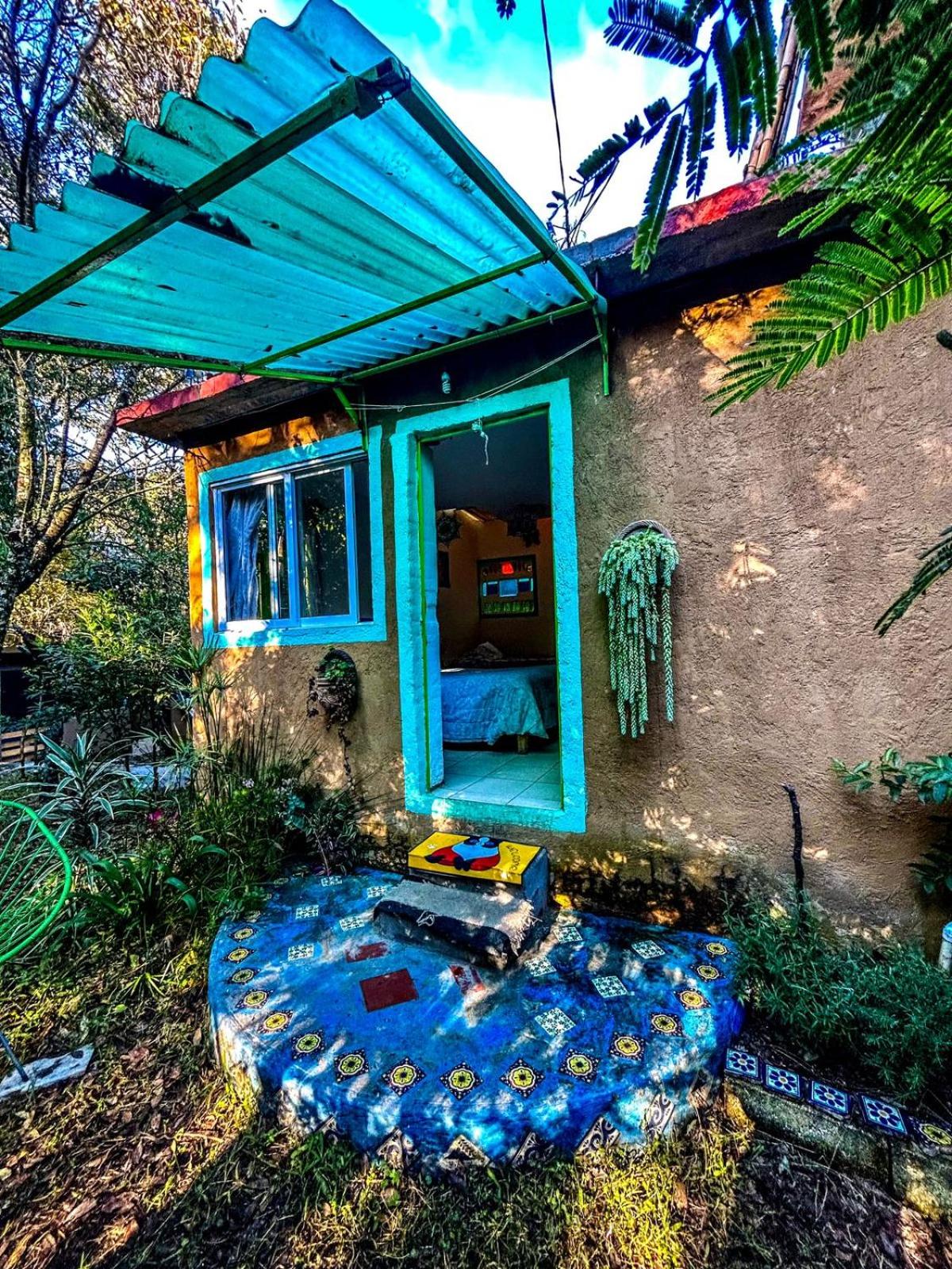 Bungalow with Garden View - Photo 8