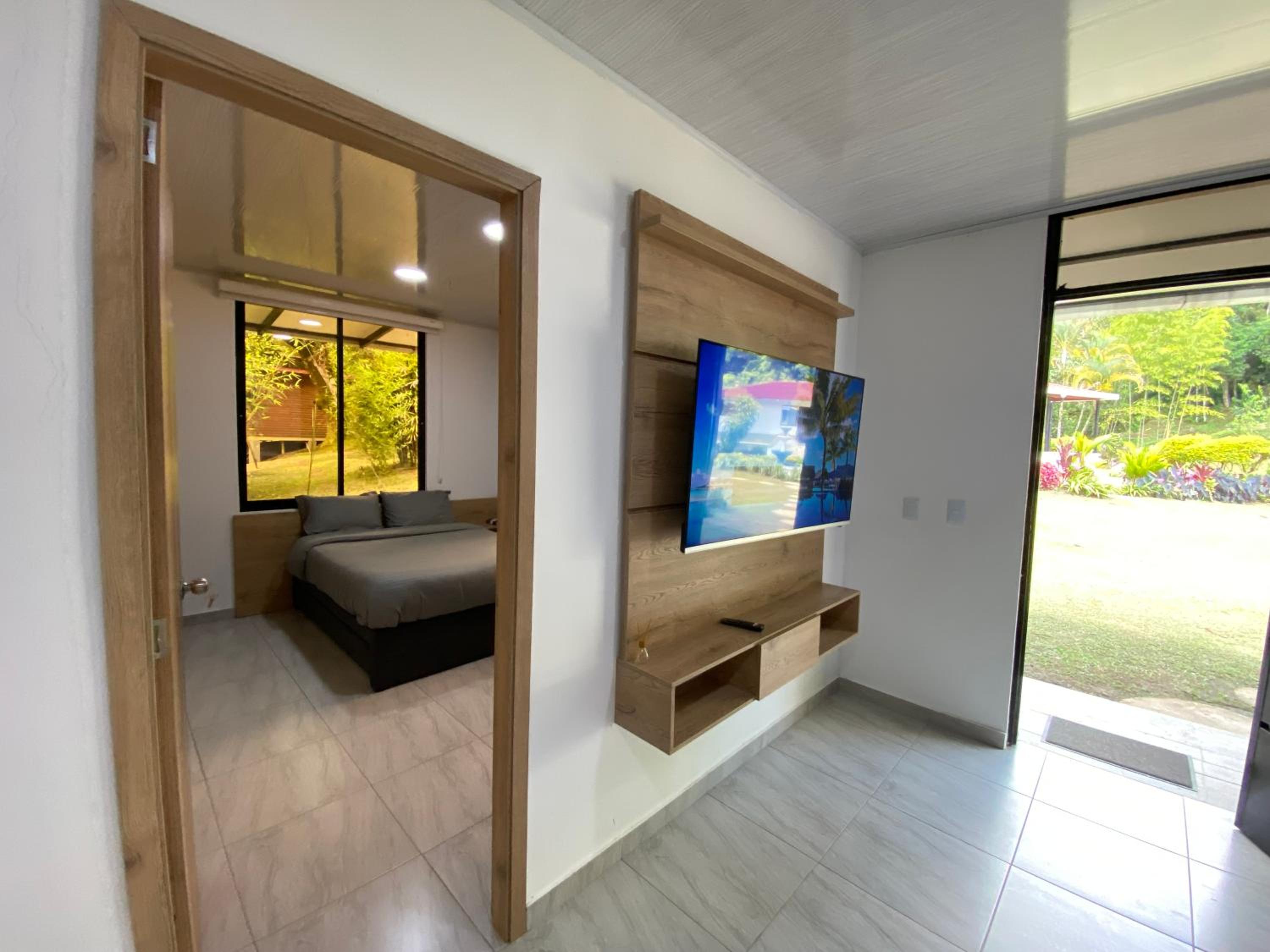 Bungalow photo 1