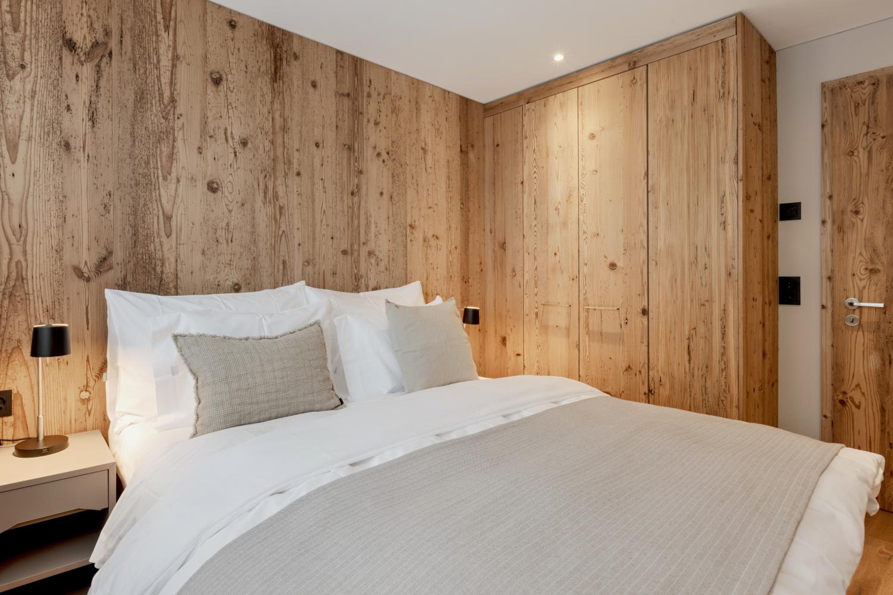 Street View 2-Bedroom Suite