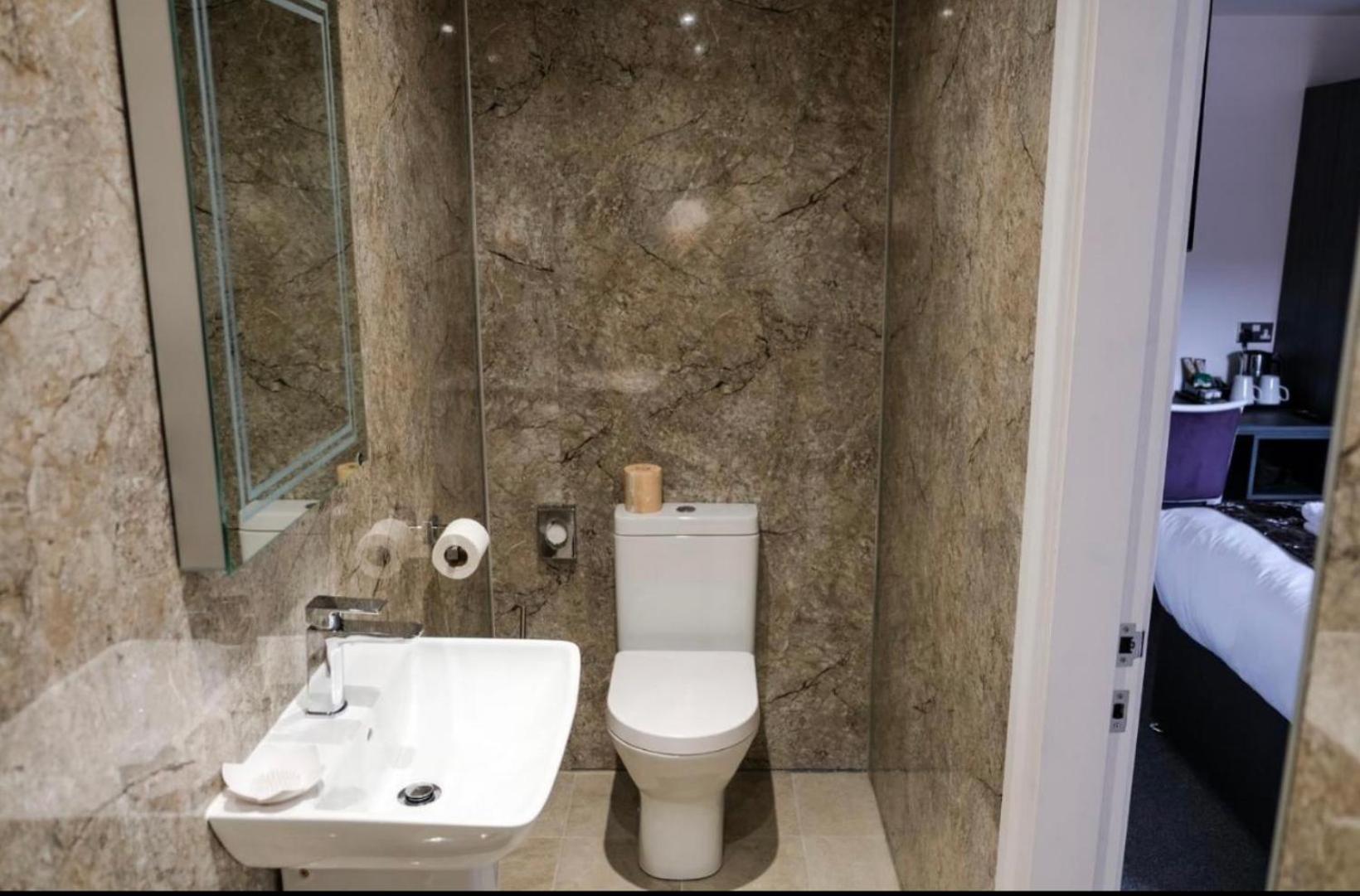 Superior Double or Twin Room photo 3