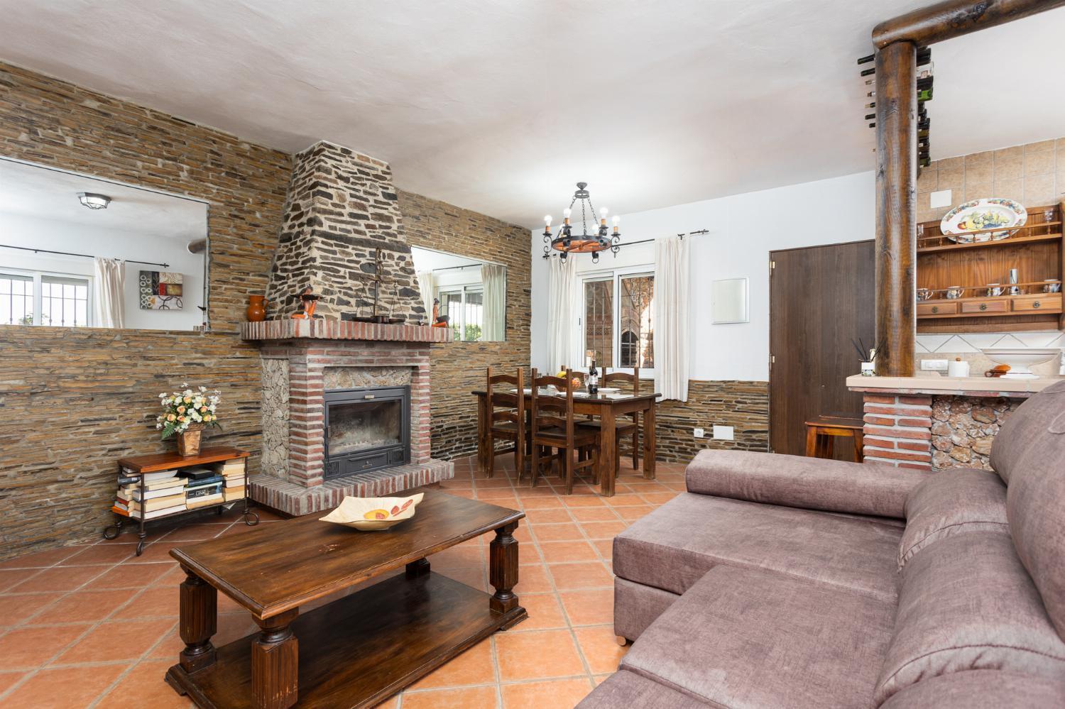 Villa photo 3