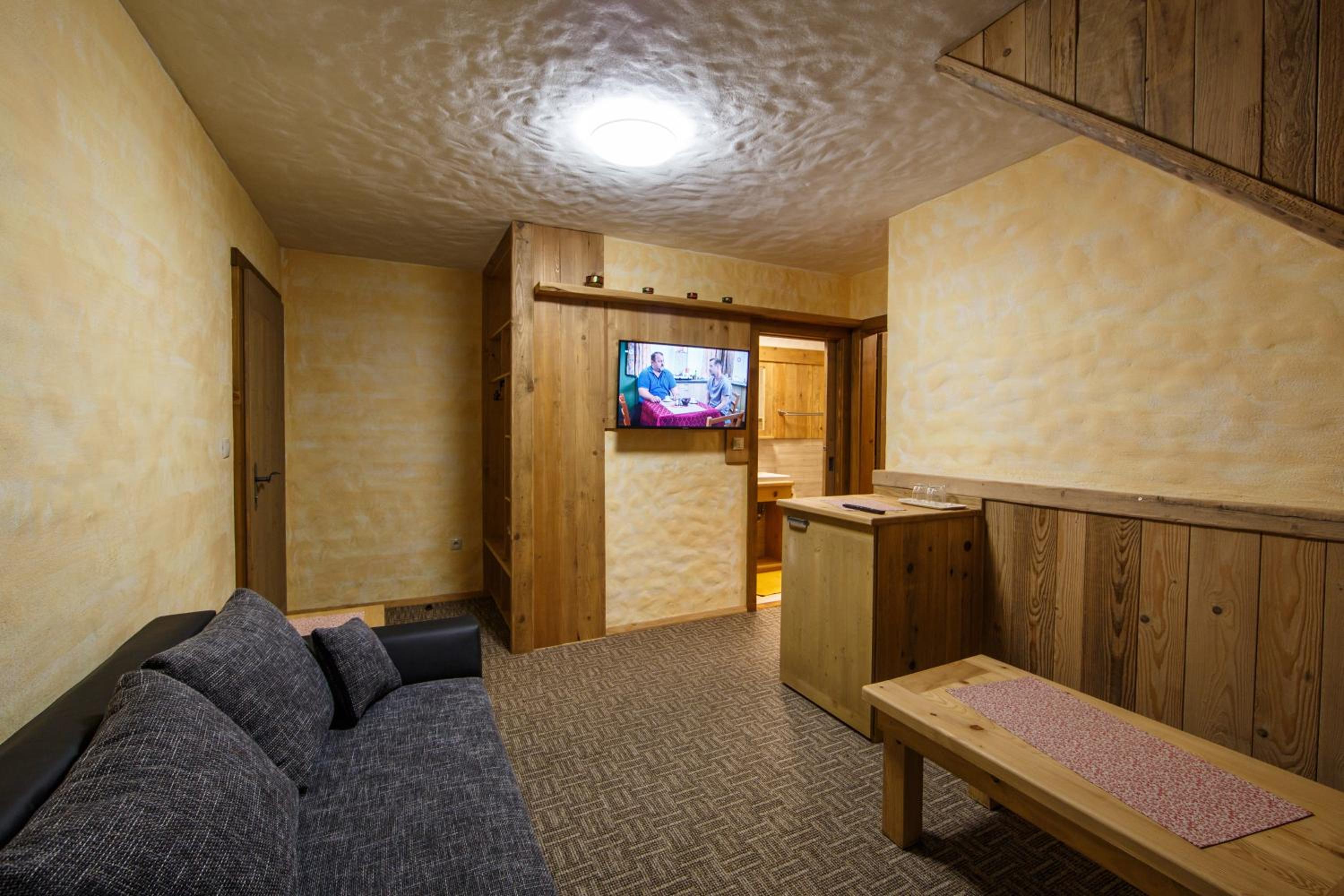Apartment with Balcony - Photo 1