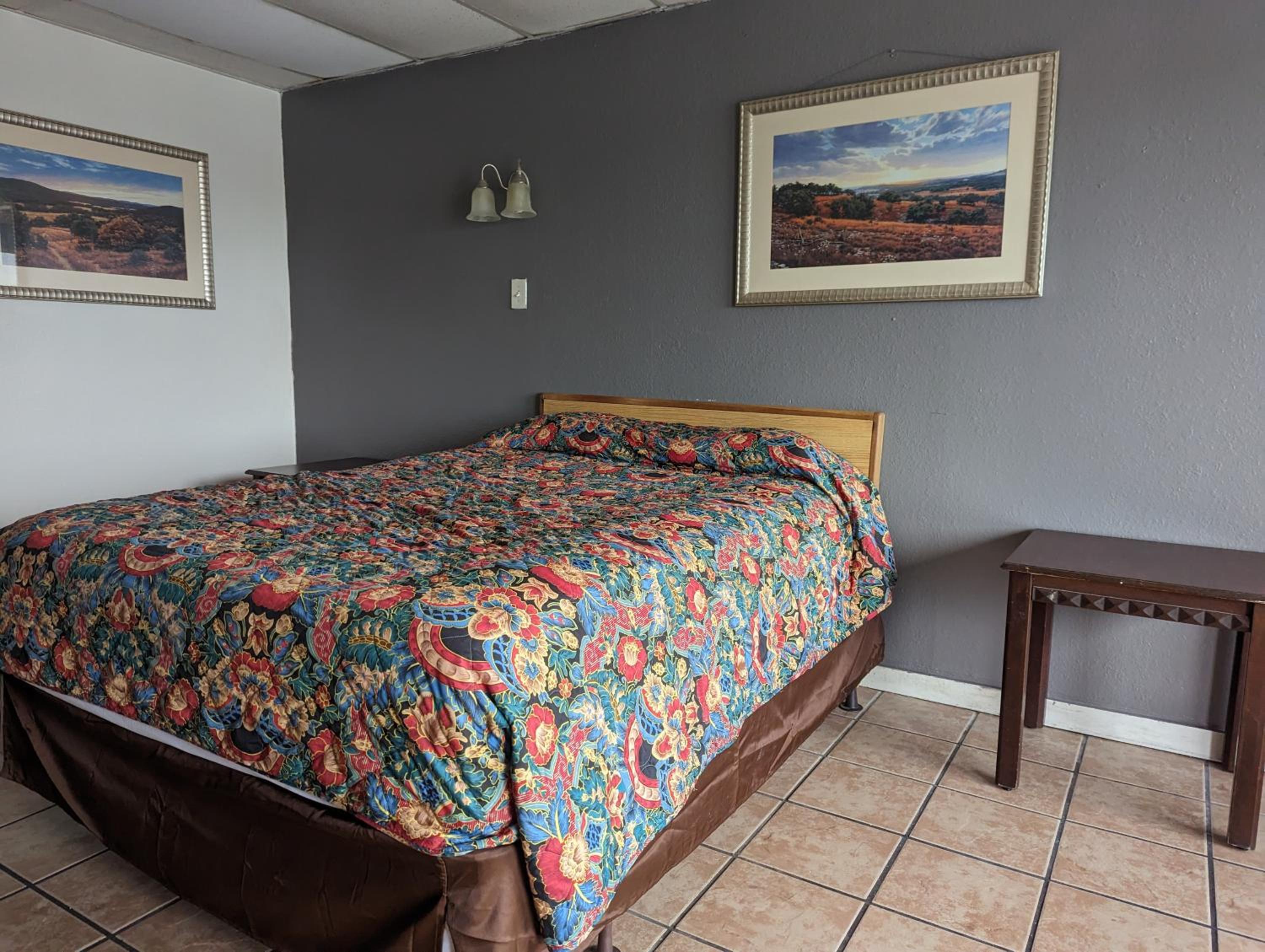 Standard Queen Room - Photo 2