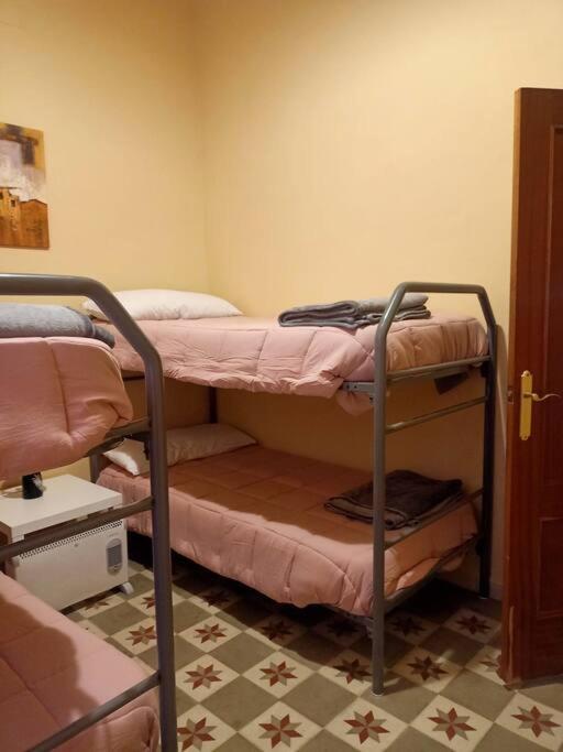 Casa de cuatro habitaciones