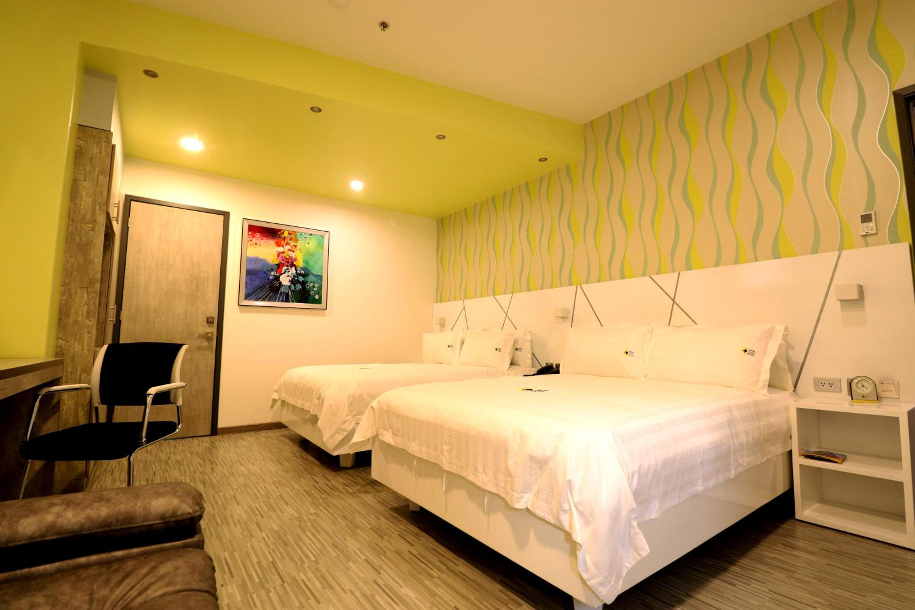 Deluxe Quadruple Room